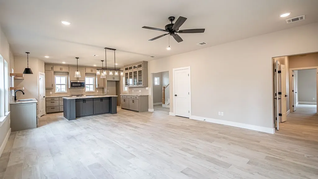 Single Family Residence For Rent in Hood County , 2204 Salina Circle, Granbury, Texas 76048, 4 Bedroom, 3 Bathroom, 2 Garage spaces, 2,313 Sqft, built in 2025, mls#21388955, Real Estate Agent in Granbury, Homes For Rent in Hood county, Homes For Rent in Granbury, Realtor in Granbury Texas, Real Estate Brokerage Independent Realty Texas, Luminita Cordes Realtor