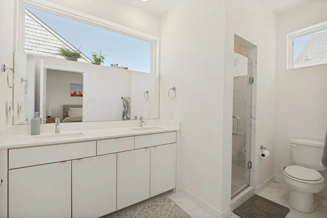 Condominium For Sale in Dallas County , 427 W 10th Street 201, Dallas, Texas 75208, 2 Bedroom, 3 Bathroom, 2 Garage spaces, 2,025 Sqft, built in 2020, mls#21382027, Real Estate Agent in Dallas, Homes For Sale in Dallas county, Homes For Sale in Dallas, Realtor in Dallas Texas, Real Estate Brokerage Independent Realty Texas, Luminita Cordes Realtor