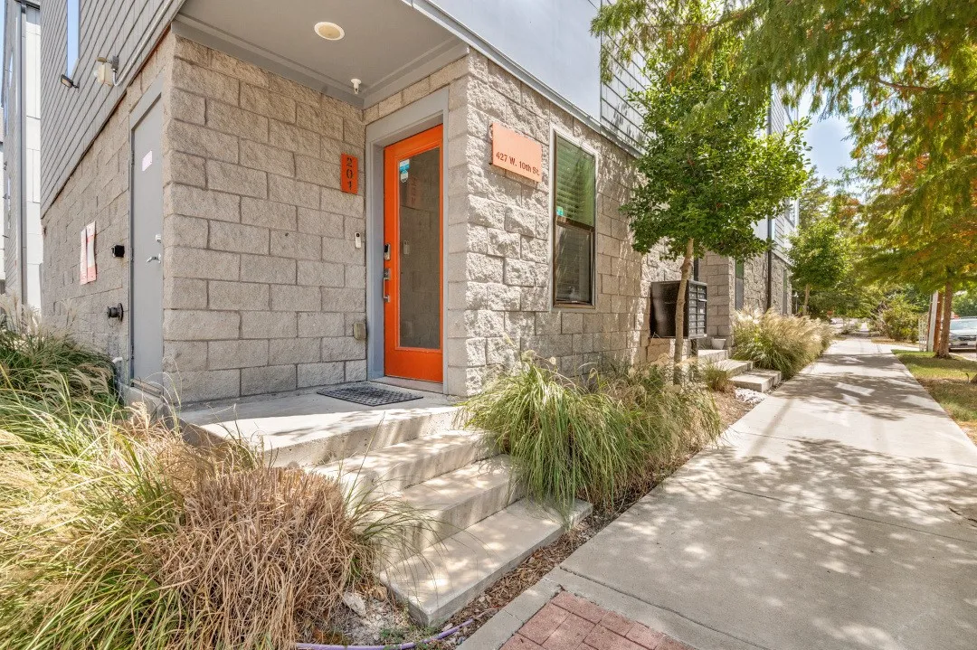 Condominium For Sale in Dallas County , 427 W 10th Street 201, Dallas, Texas 75208, 2 Bedroom, 3 Bathroom, 2 Garage spaces, 2,025 Sqft, built in 2020, mls#21382027, Real Estate Agent in Dallas, Homes For Sale in Dallas county, Homes For Sale in Dallas, Realtor in Dallas Texas, Real Estate Brokerage Independent Realty Texas, Luminita Cordes Realtor