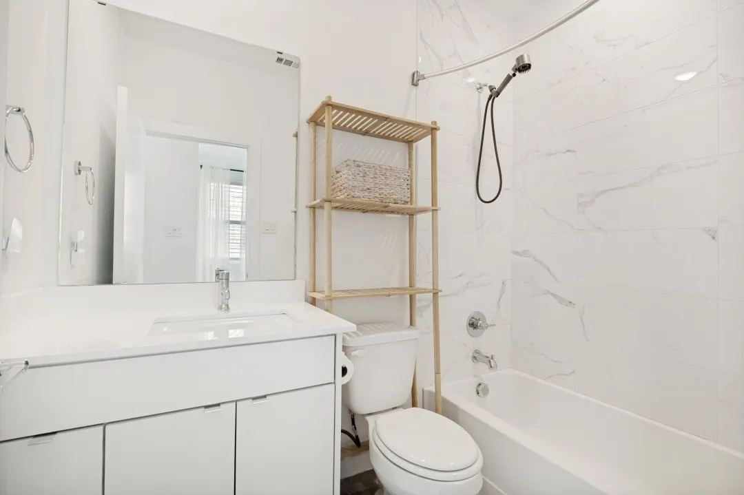 Condominium For Sale in Dallas County , 427 W 10th Street 201, Dallas, Texas 75208, 2 Bedroom, 3 Bathroom, 2 Garage spaces, 2,025 Sqft, built in 2020, mls#21382027, Real Estate Agent in Dallas, Homes For Sale in Dallas county, Homes For Sale in Dallas, Realtor in Dallas Texas, Real Estate Brokerage Independent Realty Texas, Luminita Cordes Realtor