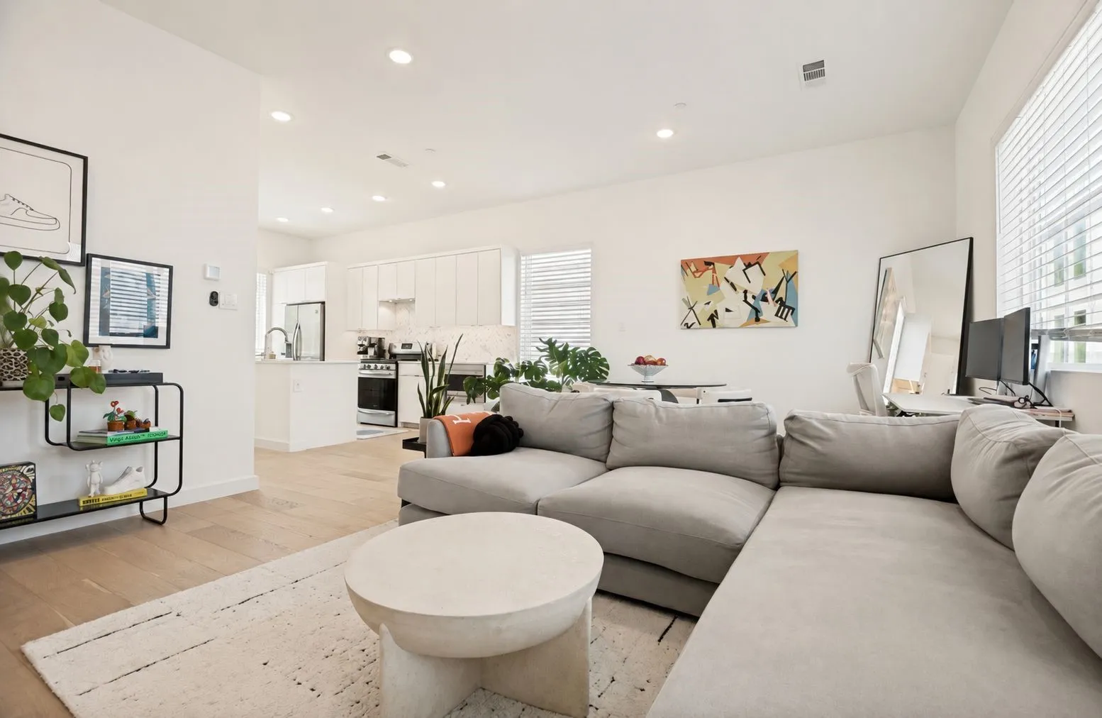 Condominium For Sale in Dallas County , 427 W 10th Street 201, Dallas, Texas 75208, 2 Bedroom, 3 Bathroom, 2 Garage spaces, 2,025 Sqft, built in 2020, mls#21382027, Real Estate Agent in Dallas, Homes For Sale in Dallas county, Homes For Sale in Dallas, Realtor in Dallas Texas, Real Estate Brokerage Independent Realty Texas, Luminita Cordes Realtor