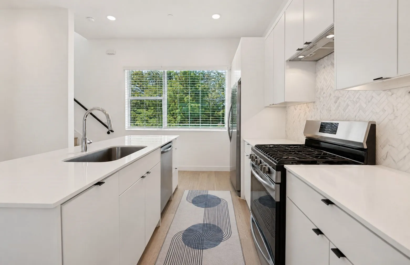 Condominium For Sale in Dallas County , 427 W 10th Street 201, Dallas, Texas 75208, 2 Bedroom, 3 Bathroom, 2 Garage spaces, 2,025 Sqft, built in 2020, mls#21382027, Real Estate Agent in Dallas, Homes For Sale in Dallas county, Homes For Sale in Dallas, Realtor in Dallas Texas, Real Estate Brokerage Independent Realty Texas, Luminita Cordes Realtor