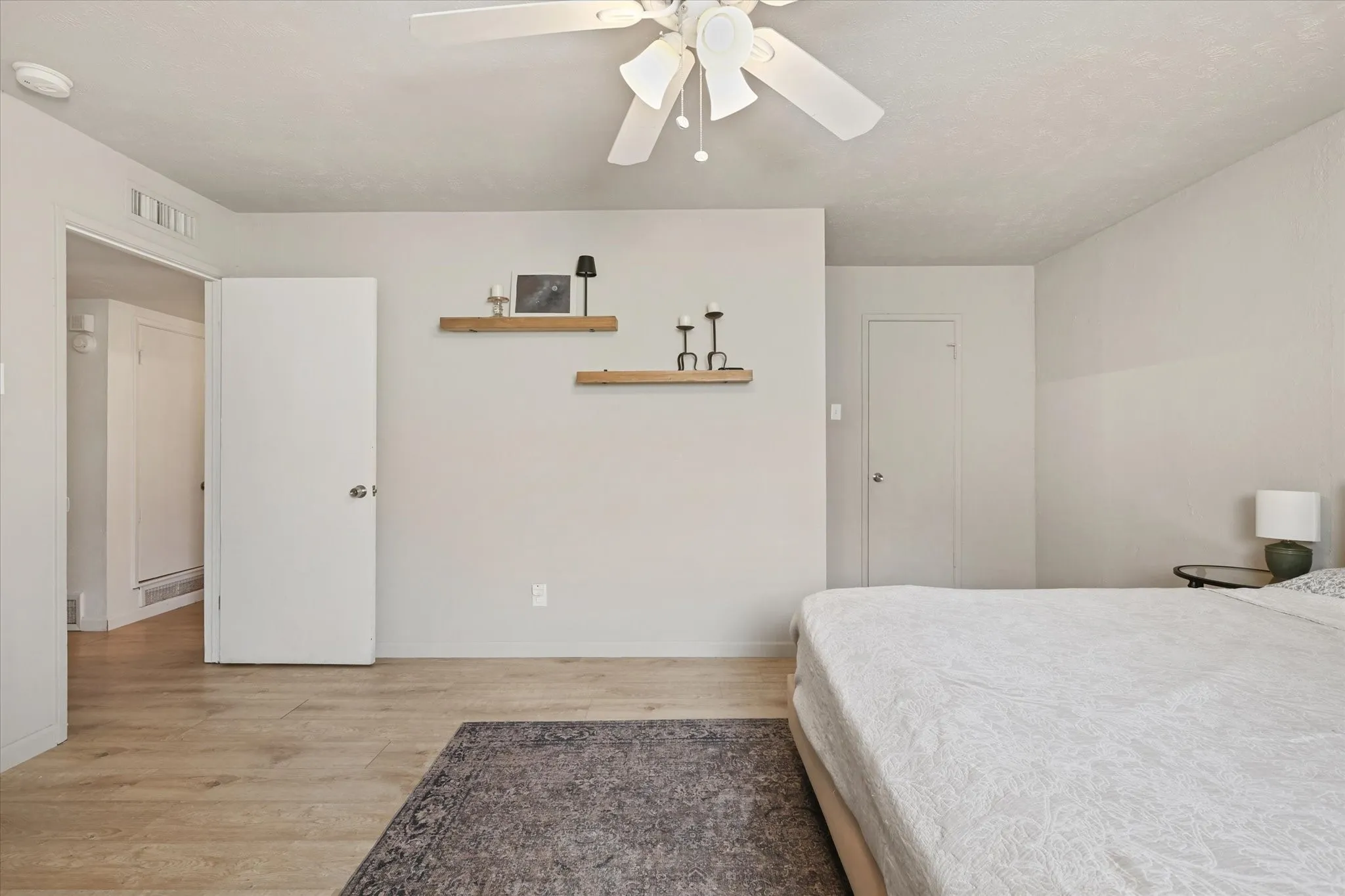 Single Family Residence For Sale in Dallas County , 168 Faircrest Drive, De Soto, Texas 75115, 3 Bedroom, 2 Bathroom, 2 Garage spaces, 2,134 Sqft, built in 1974, mls#21387528, Real Estate Agent in De Soto, Homes For Sale in Dallas county, Homes For Sale in De Soto, Realtor in De Soto Texas, Real Estate Brokerage Independent Realty Texas, Luminita Cordes Realtor