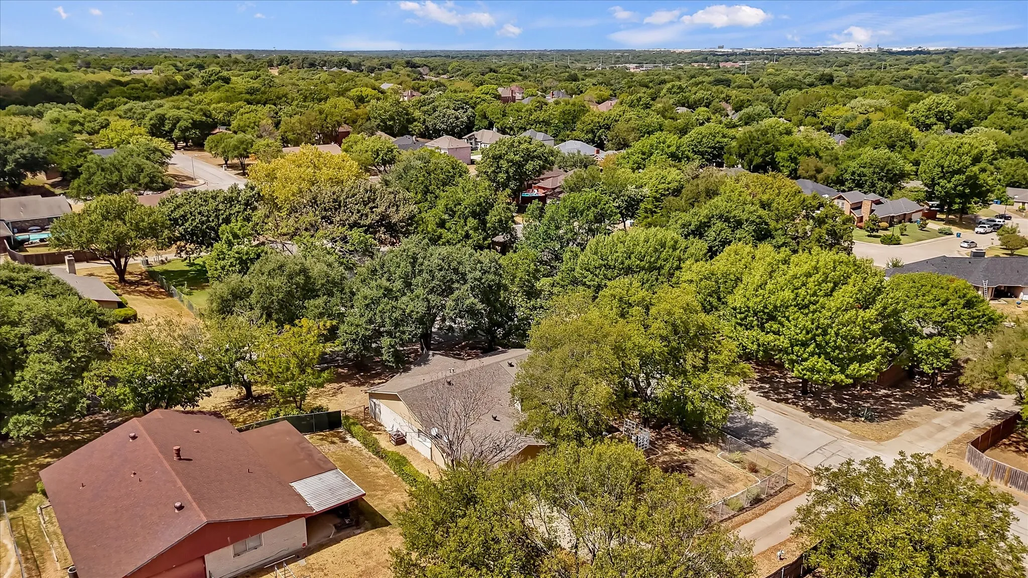 Single Family Residence For Sale in Dallas County , 168 Faircrest Drive, De Soto, Texas 75115, 3 Bedroom, 2 Bathroom, 2 Garage spaces, 2,134 Sqft, built in 1974, mls#21387528, Real Estate Agent in De Soto, Homes For Sale in Dallas county, Homes For Sale in De Soto, Realtor in De Soto Texas, Real Estate Brokerage Independent Realty Texas, Luminita Cordes Realtor