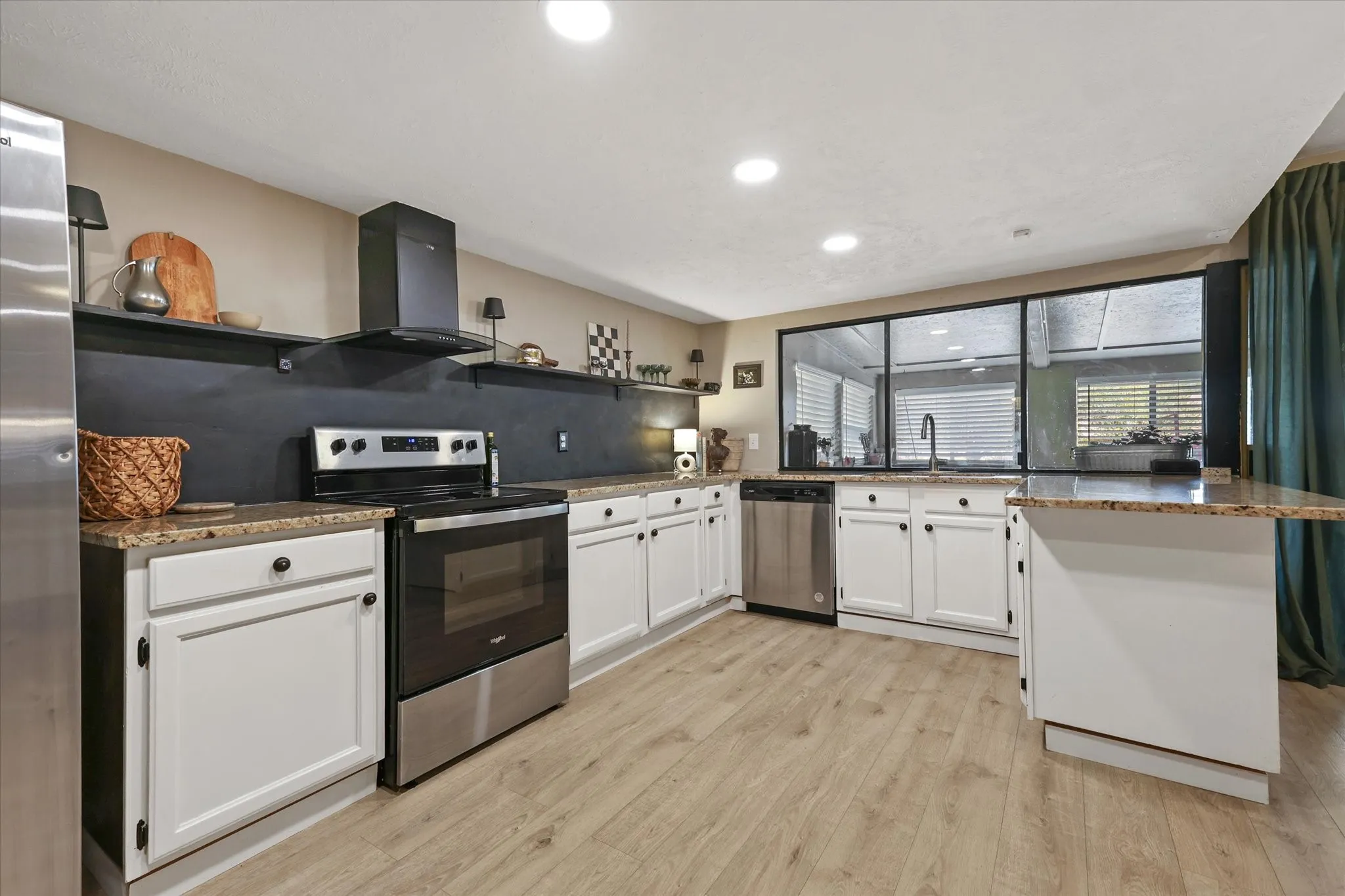 Single Family Residence For Sale in Dallas County , 168 Faircrest Drive, De Soto, Texas 75115, 3 Bedroom, 2 Bathroom, 2 Garage spaces, 2,134 Sqft, built in 1974, mls#21387528, Real Estate Agent in De Soto, Homes For Sale in Dallas county, Homes For Sale in De Soto, Realtor in De Soto Texas, Real Estate Brokerage Independent Realty Texas, Luminita Cordes Realtor