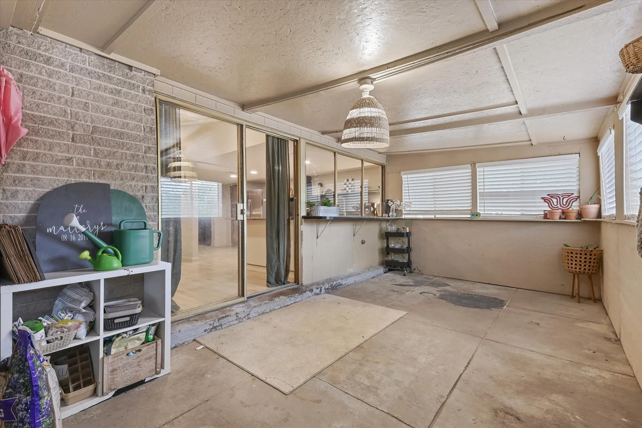 Single Family Residence For Sale in Dallas County , 168 Faircrest Drive, De Soto, Texas 75115, 3 Bedroom, 2 Bathroom, 2 Garage spaces, 2,134 Sqft, built in 1974, mls#21387528, Real Estate Agent in De Soto, Homes For Sale in Dallas county, Homes For Sale in De Soto, Realtor in De Soto Texas, Real Estate Brokerage Independent Realty Texas, Luminita Cordes Realtor