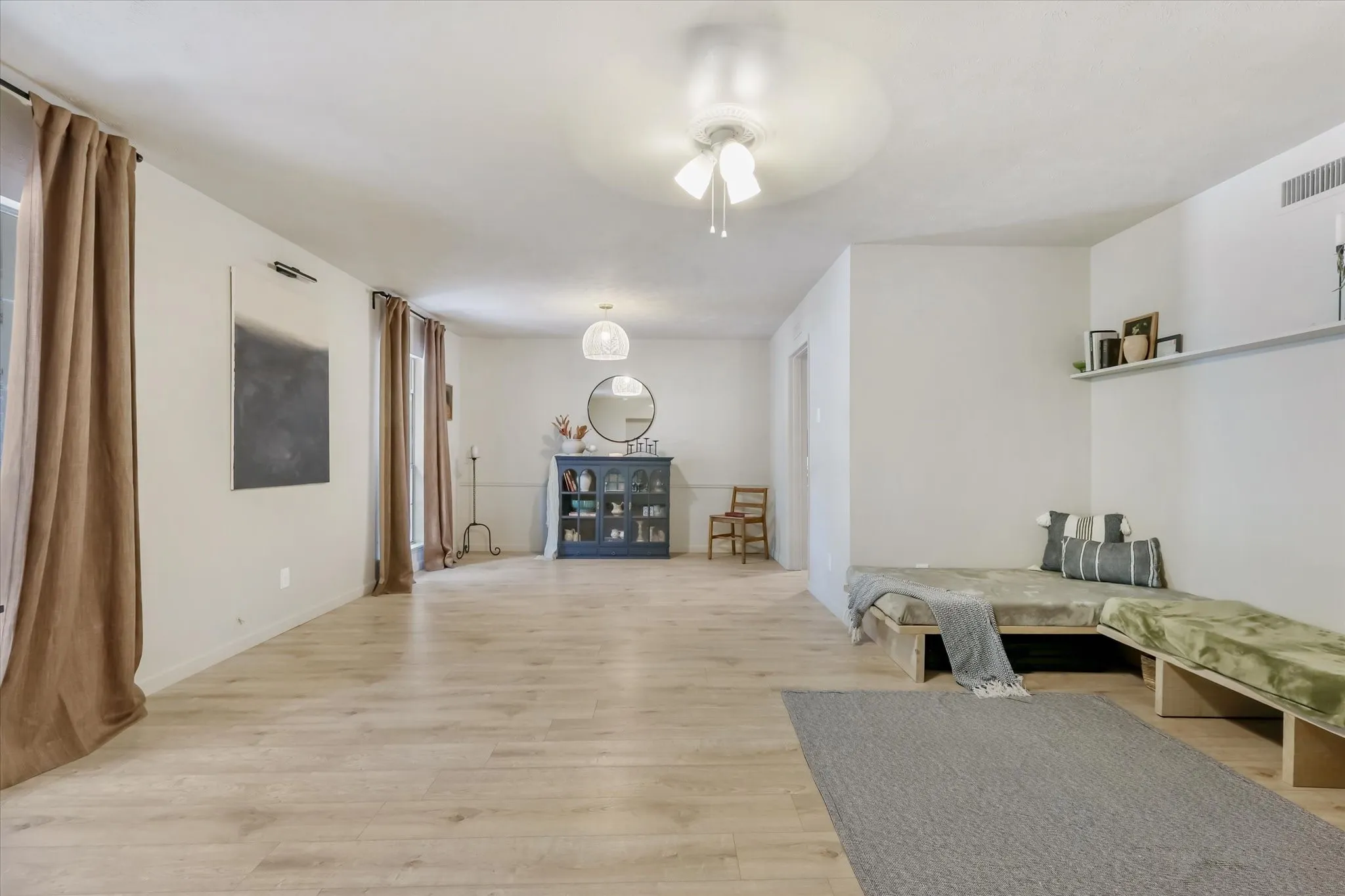 Single Family Residence For Sale in Dallas County , 168 Faircrest Drive, De Soto, Texas 75115, 3 Bedroom, 2 Bathroom, 2 Garage spaces, 2,134 Sqft, built in 1974, mls#21387528, Real Estate Agent in De Soto, Homes For Sale in Dallas county, Homes For Sale in De Soto, Realtor in De Soto Texas, Real Estate Brokerage Independent Realty Texas, Luminita Cordes Realtor