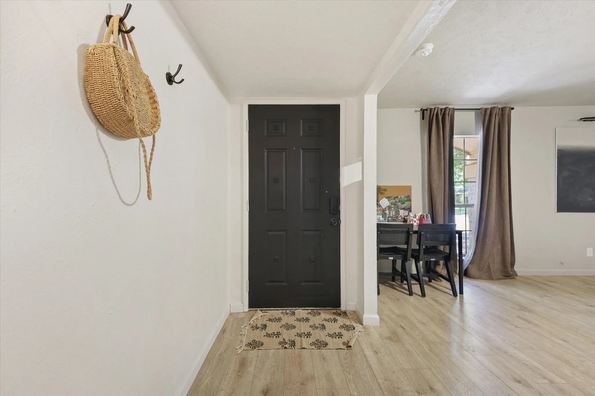 Single Family Residence For Sale in Dallas County , 168 Faircrest Drive, De Soto, Texas 75115, 3 Bedroom, 2 Bathroom, 2 Garage spaces, 2,134 Sqft, built in 1974, mls#21387528, Real Estate Agent in De Soto, Homes For Sale in Dallas county, Homes For Sale in De Soto, Realtor in De Soto Texas, Real Estate Brokerage Independent Realty Texas, Luminita Cordes Realtor