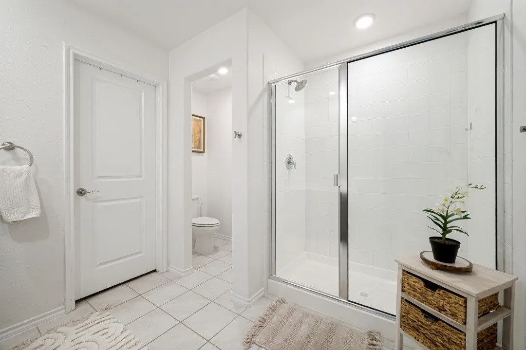 Single Family Residence For Sale in Denton County , 816 Alton Drive, Aubrey, Texas 76227, 3 Bedroom, 2 Bathroom, 2 Garage spaces, 1,443 Sqft, built in 2019, mls#21384262, Real Estate Agent in Aubrey, Homes For Sale in Denton county, Homes For Sale in Aubrey, Realtor in Aubrey Texas, Real Estate Brokerage Independent Realty Texas, Luminita Cordes Realtor