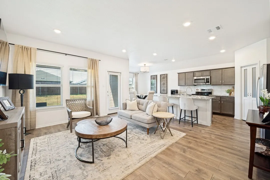 Single Family Residence For Sale in Denton County , 816 Alton Drive, Aubrey, Texas 76227, 3 Bedroom, 2 Bathroom, 2 Garage spaces, 1,443 Sqft, built in 2019, mls#21384262, Real Estate Agent in Aubrey, Homes For Sale in Denton county, Homes For Sale in Aubrey, Realtor in Aubrey Texas, Real Estate Brokerage Independent Realty Texas, Luminita Cordes Realtor