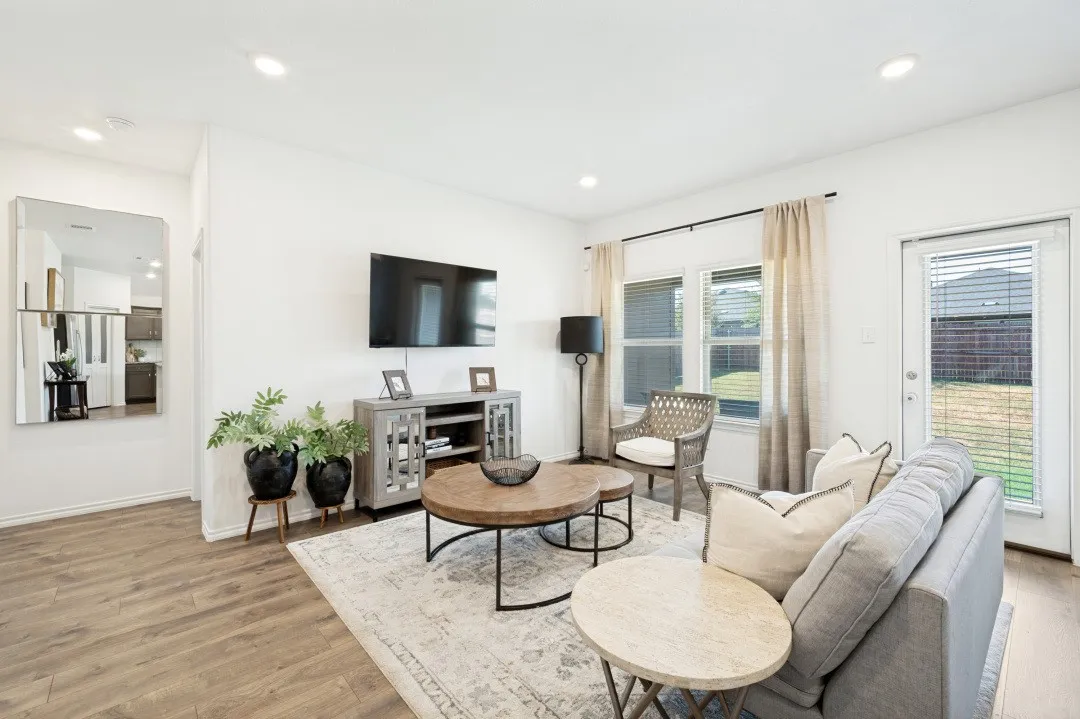 Single Family Residence For Sale in Denton County , 816 Alton Drive, Aubrey, Texas 76227, 3 Bedroom, 2 Bathroom, 2 Garage spaces, 1,443 Sqft, built in 2019, mls#21384262, Real Estate Agent in Aubrey, Homes For Sale in Denton county, Homes For Sale in Aubrey, Realtor in Aubrey Texas, Real Estate Brokerage Independent Realty Texas, Luminita Cordes Realtor