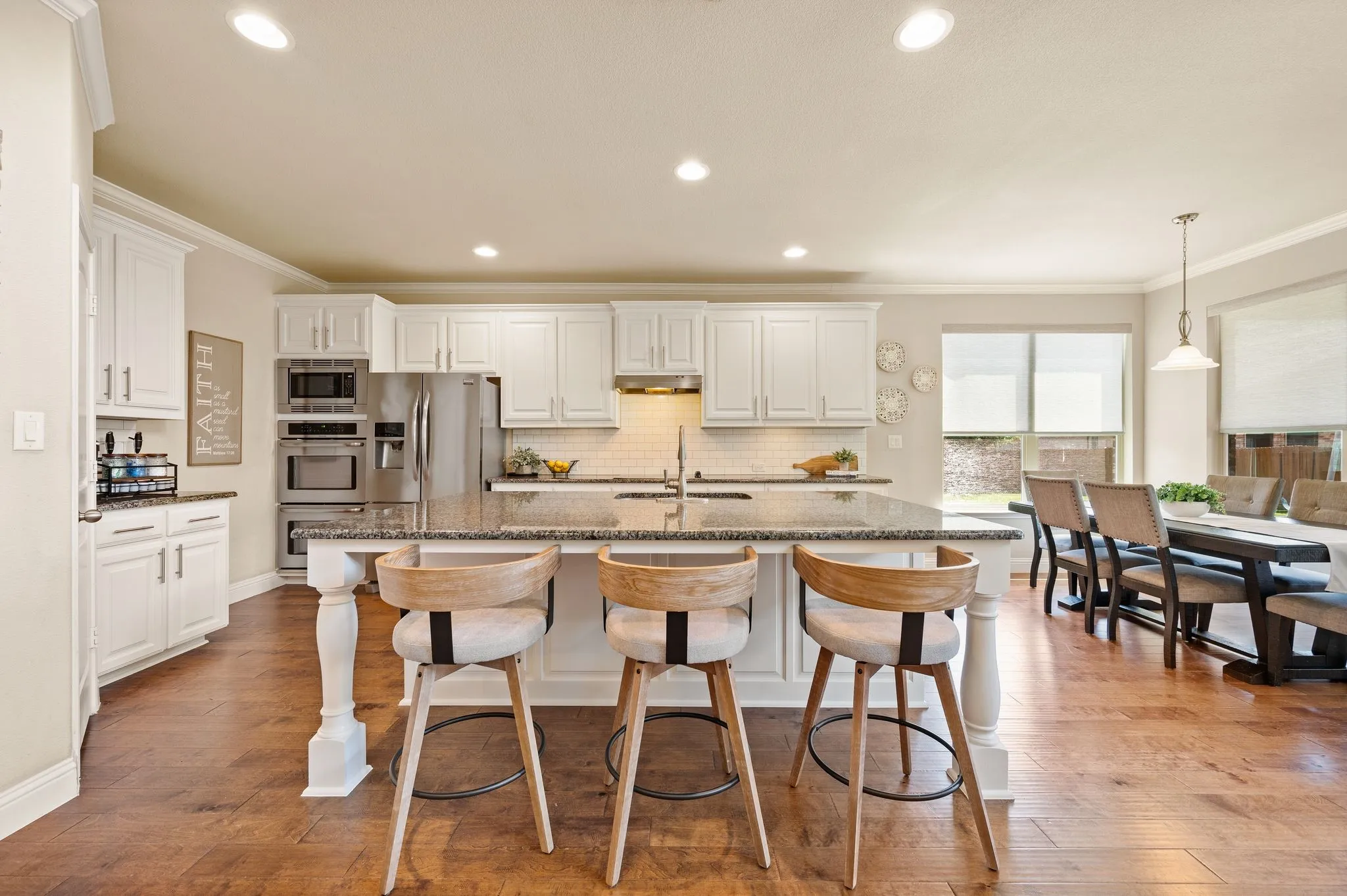 Single Family Residence For Sale in Tarrant County , 325 Little John Court, Saginaw, Texas 76179, 4 Bedroom, 4 Bathroom, 2 Garage spaces, 2,951 Sqft, built in 2016, mls#21354122, Real Estate Agent in Saginaw, Homes For Sale in Tarrant county, Homes For Sale in Saginaw, Realtor in Saginaw Texas, Real Estate Brokerage Independent Realty Texas, Luminita Cordes Realtor