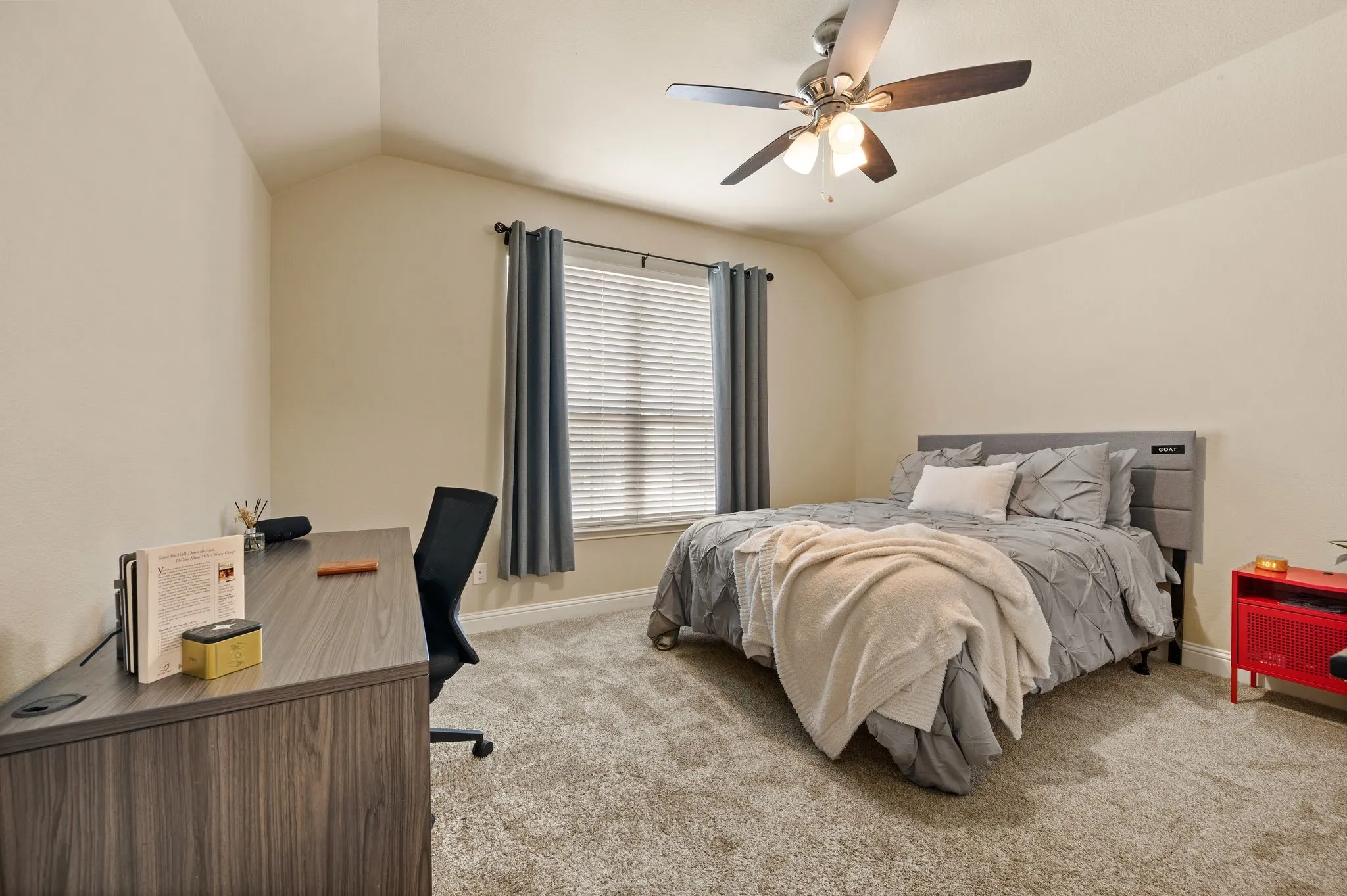 Single Family Residence For Sale in Tarrant County , 325 Little John Court, Saginaw, Texas 76179, 4 Bedroom, 4 Bathroom, 2 Garage spaces, 2,951 Sqft, built in 2016, mls#21354122, Real Estate Agent in Saginaw, Homes For Sale in Tarrant county, Homes For Sale in Saginaw, Realtor in Saginaw Texas, Real Estate Brokerage Independent Realty Texas, Luminita Cordes Realtor