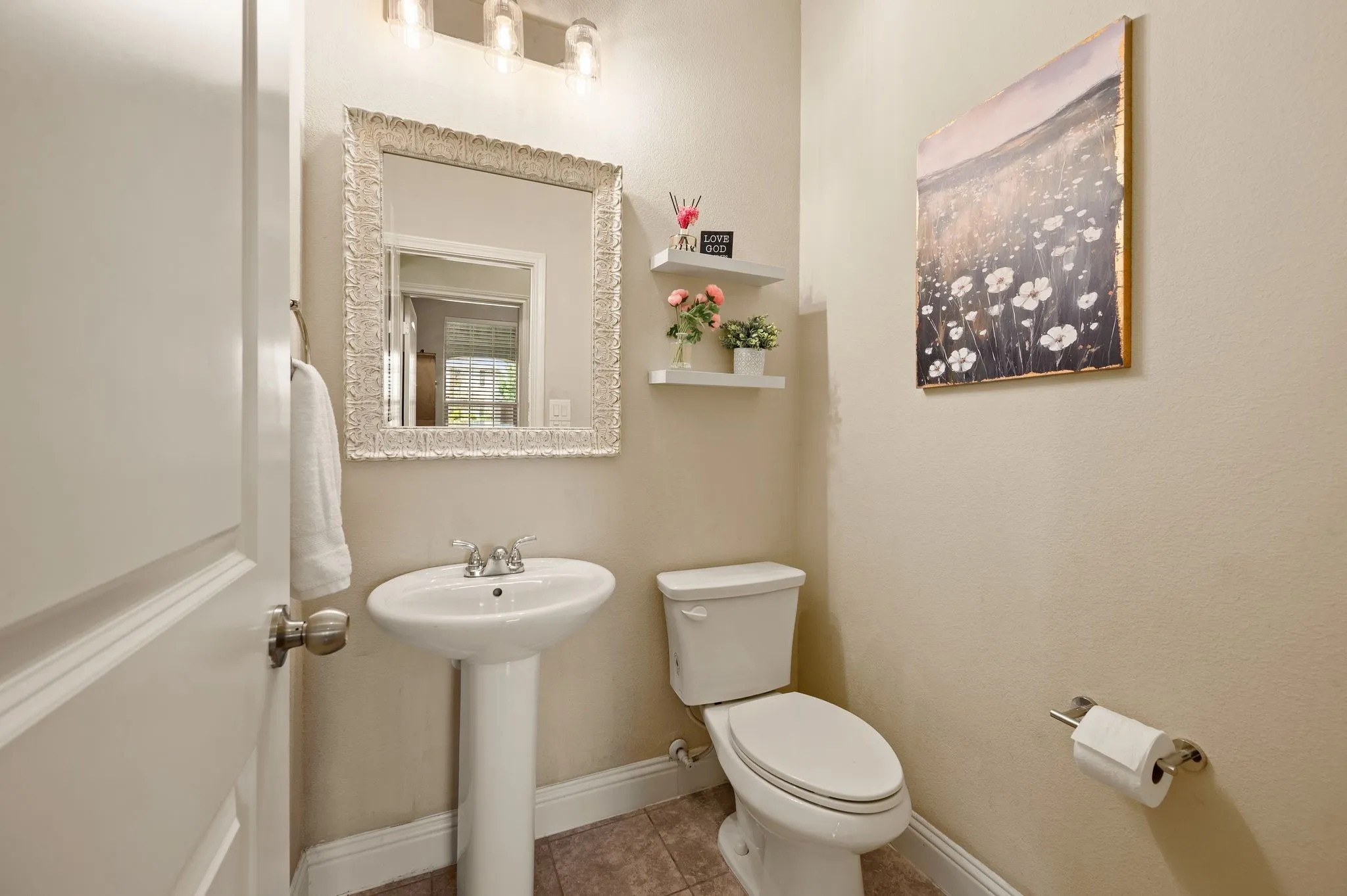 Single Family Residence For Sale in Tarrant County , 325 Little John Court, Saginaw, Texas 76179, 4 Bedroom, 4 Bathroom, 2 Garage spaces, 2,951 Sqft, built in 2016, mls#21354122, Real Estate Agent in Saginaw, Homes For Sale in Tarrant county, Homes For Sale in Saginaw, Realtor in Saginaw Texas, Real Estate Brokerage Independent Realty Texas, Luminita Cordes Realtor
