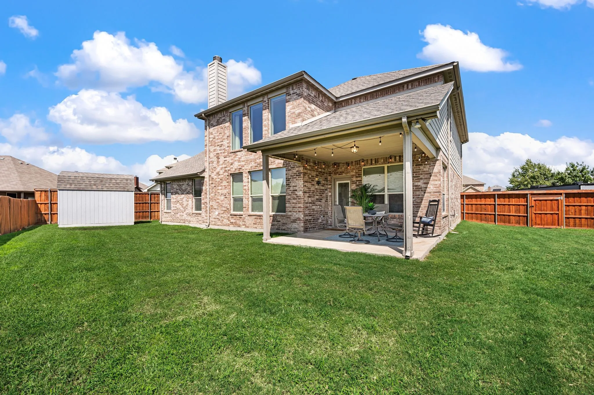 Single Family Residence For Sale in Tarrant County , 325 Little John Court, Saginaw, Texas 76179, 4 Bedroom, 4 Bathroom, 2 Garage spaces, 2,951 Sqft, built in 2016, mls#21354122, Real Estate Agent in Saginaw, Homes For Sale in Tarrant county, Homes For Sale in Saginaw, Realtor in Saginaw Texas, Real Estate Brokerage Independent Realty Texas, Luminita Cordes Realtor