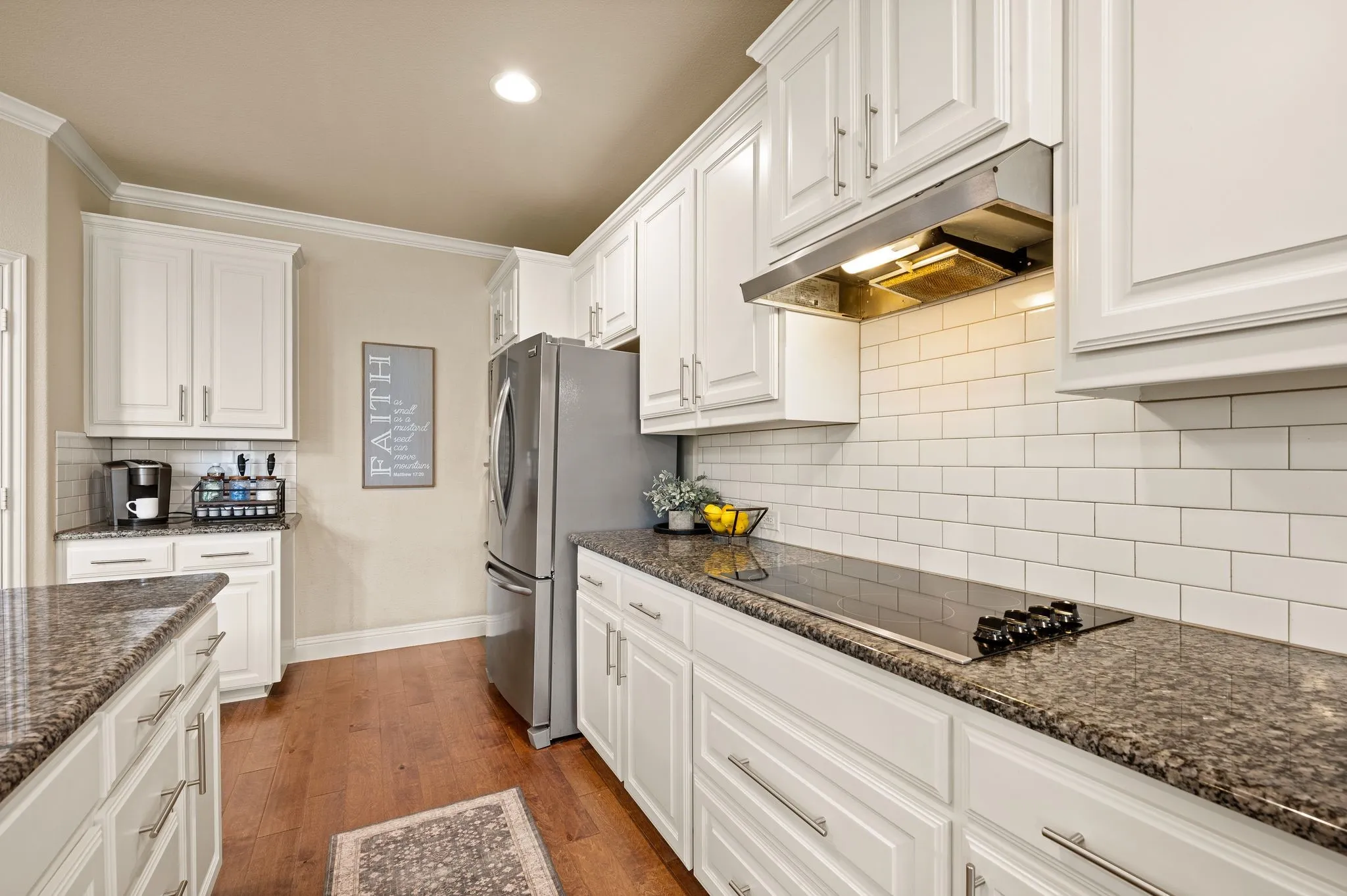 Single Family Residence For Sale in Tarrant County , 325 Little John Court, Saginaw, Texas 76179, 4 Bedroom, 4 Bathroom, 2 Garage spaces, 2,951 Sqft, built in 2016, mls#21354122, Real Estate Agent in Saginaw, Homes For Sale in Tarrant county, Homes For Sale in Saginaw, Realtor in Saginaw Texas, Real Estate Brokerage Independent Realty Texas, Luminita Cordes Realtor