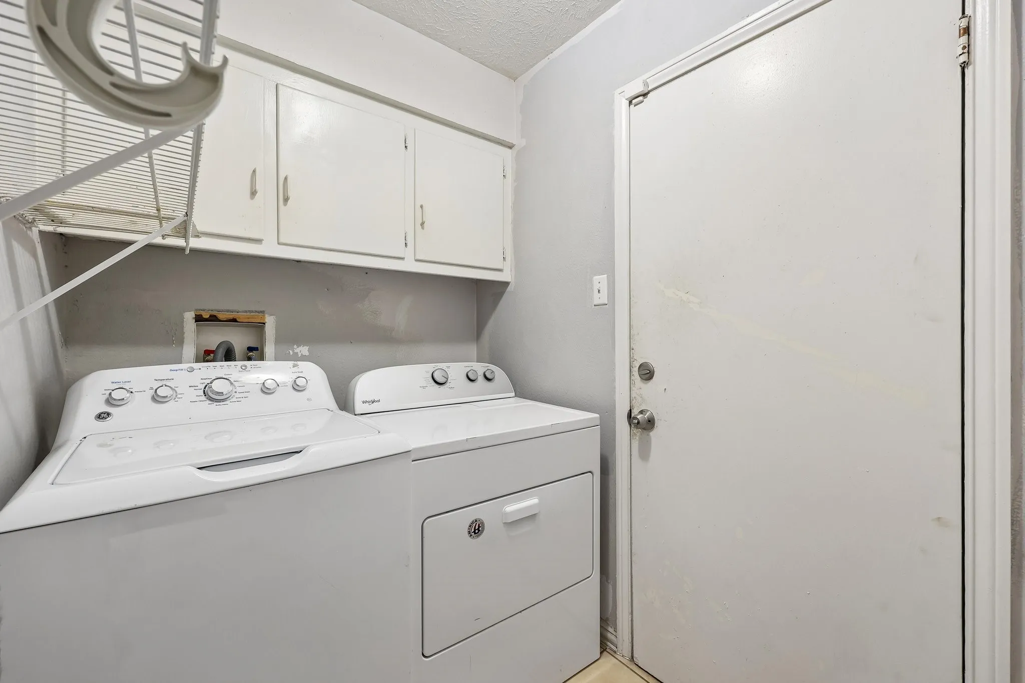 Single Family Residence For Rent in Dallas County , 13639 Willow Bend Road, Dallas, Texas 75240, 4 Bedroom, 2 Bathroom, 2 Garage spaces, 1,681 Sqft, built in 1969, mls#21388031, Real Estate Agent in Dallas, Homes For Rent in Dallas county, Homes For Rent in Dallas, Realtor in Dallas Texas, Real Estate Brokerage Independent Realty Texas, Luminita Cordes Realtor