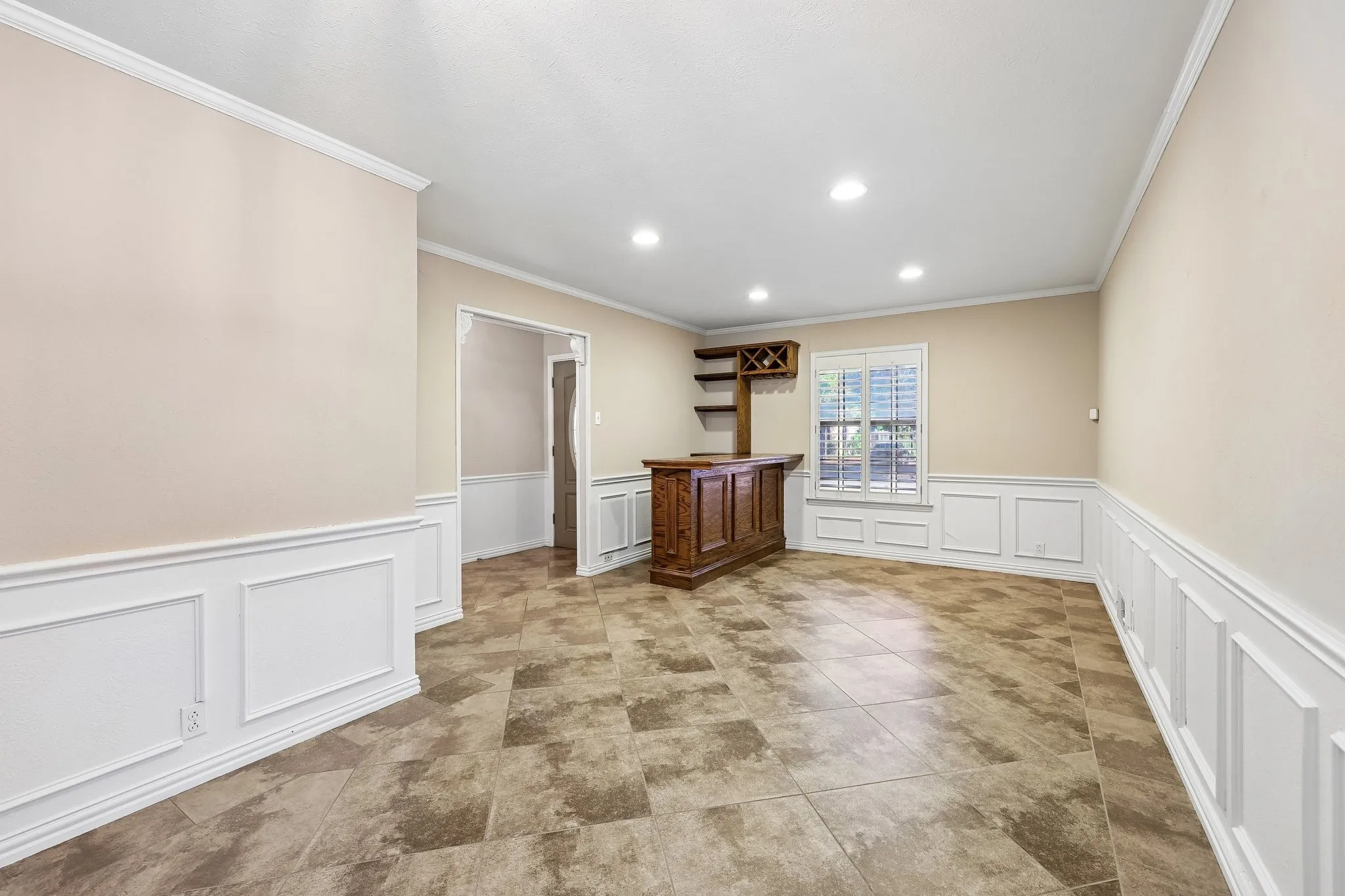 Single Family Residence For Rent in Dallas County , 13639 Willow Bend Road, Dallas, Texas 75240, 4 Bedroom, 2 Bathroom, 2 Garage spaces, 1,681 Sqft, built in 1969, mls#21388031, Real Estate Agent in Dallas, Homes For Rent in Dallas county, Homes For Rent in Dallas, Realtor in Dallas Texas, Real Estate Brokerage Independent Realty Texas, Luminita Cordes Realtor