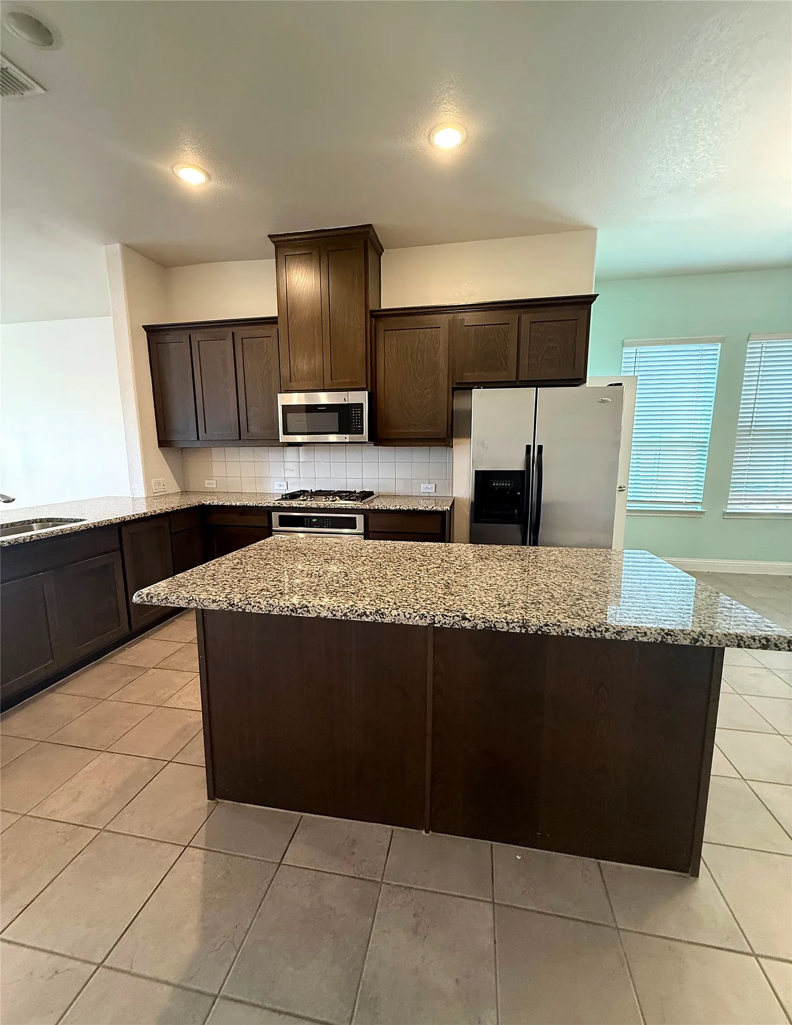 Single Family Residence For Rent in Tarrant County , 7304 Snyder Lane, Arlington, Texas 76002, 4 Bedroom, 2 Bathroom, 2 Garage spaces, 2,137 Sqft, built in 2021, mls#21388965, Real Estate Agent in Arlington, Homes For Rent in Tarrant county, Homes For Rent in Arlington, Realtor in Arlington Texas, Real Estate Brokerage Independent Realty Texas, Luminita Cordes Realtor