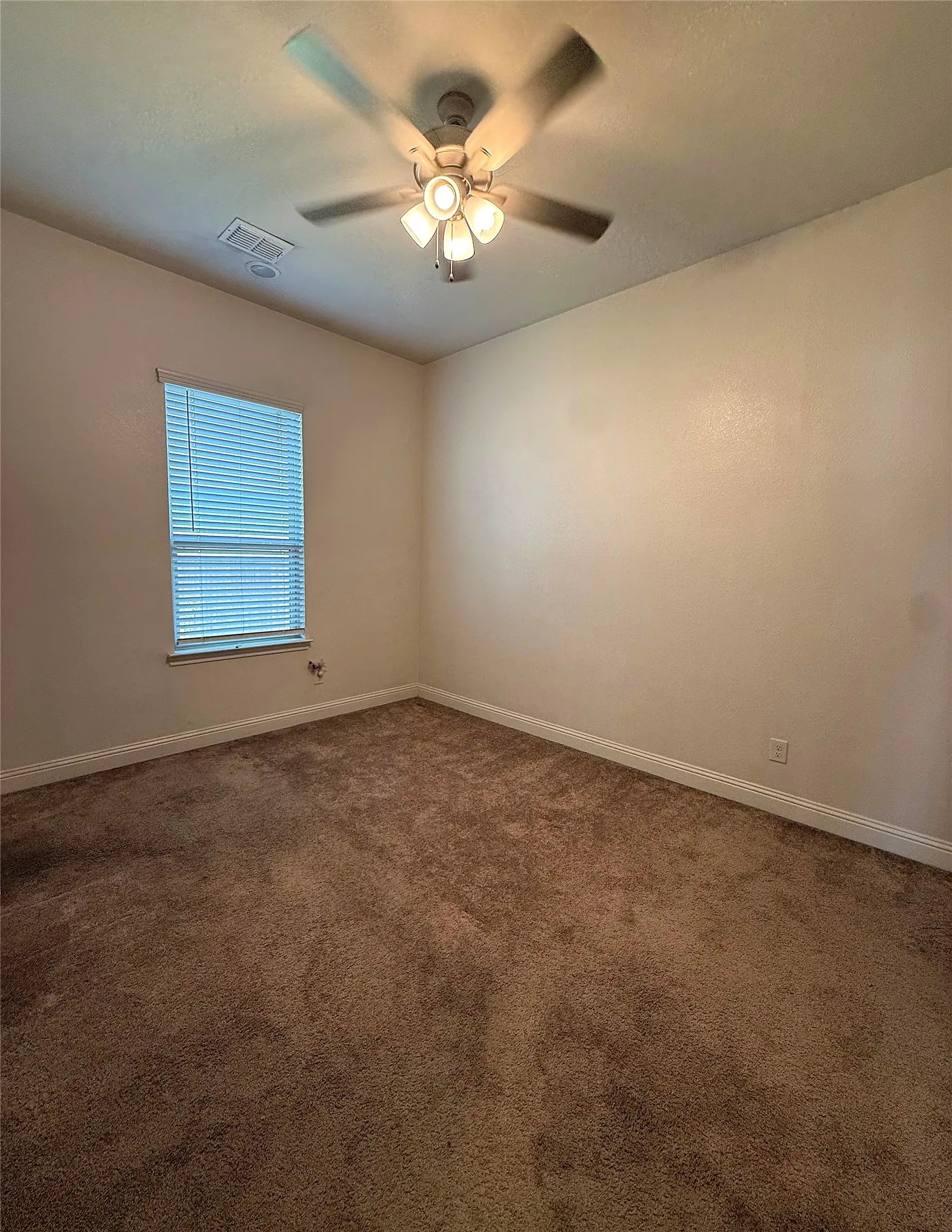 Single Family Residence For Rent in Tarrant County , 7304 Snyder Lane, Arlington, Texas 76002, 4 Bedroom, 2 Bathroom, 2 Garage spaces, 2,137 Sqft, built in 2021, mls#21388965, Real Estate Agent in Arlington, Homes For Rent in Tarrant county, Homes For Rent in Arlington, Realtor in Arlington Texas, Real Estate Brokerage Independent Realty Texas, Luminita Cordes Realtor