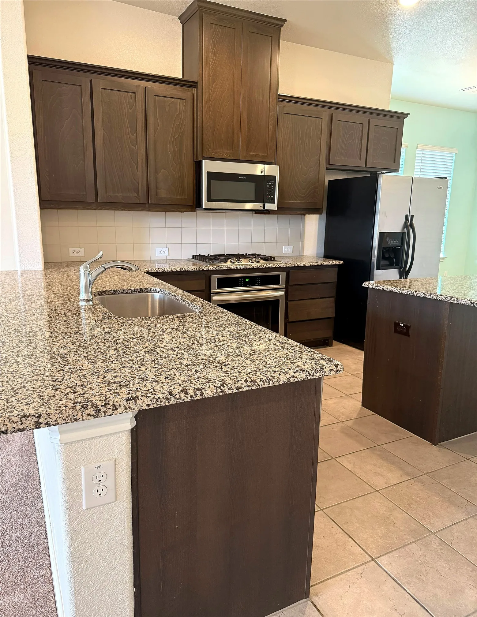 Single Family Residence For Rent in Tarrant County , 7304 Snyder Lane, Arlington, Texas 76002, 4 Bedroom, 2 Bathroom, 2 Garage spaces, 2,137 Sqft, built in 2021, mls#21388965, Real Estate Agent in Arlington, Homes For Rent in Tarrant county, Homes For Rent in Arlington, Realtor in Arlington Texas, Real Estate Brokerage Independent Realty Texas, Luminita Cordes Realtor