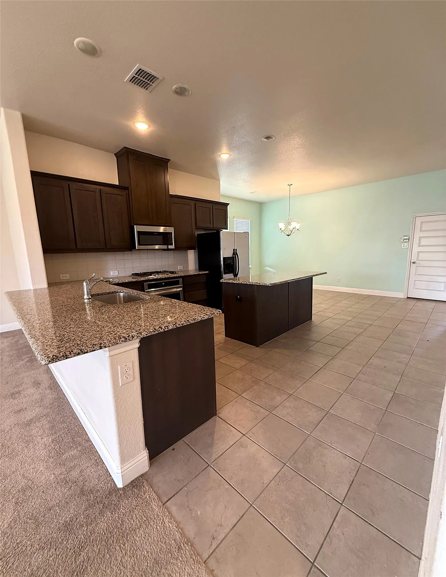 Single Family Residence For Rent in Tarrant County , 7304 Snyder Lane, Arlington, Texas 76002, 4 Bedroom, 2 Bathroom, 2 Garage spaces, 2,137 Sqft, built in 2021, mls#21388965, Real Estate Agent in Arlington, Homes For Rent in Tarrant county, Homes For Rent in Arlington, Realtor in Arlington Texas, Real Estate Brokerage Independent Realty Texas, Luminita Cordes Realtor