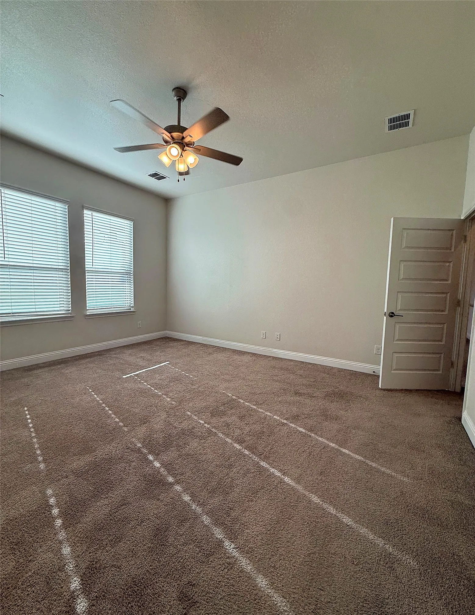 Single Family Residence For Rent in Tarrant County , 7304 Snyder Lane, Arlington, Texas 76002, 4 Bedroom, 2 Bathroom, 2 Garage spaces, 2,137 Sqft, built in 2021, mls#21388965, Real Estate Agent in Arlington, Homes For Rent in Tarrant county, Homes For Rent in Arlington, Realtor in Arlington Texas, Real Estate Brokerage Independent Realty Texas, Luminita Cordes Realtor