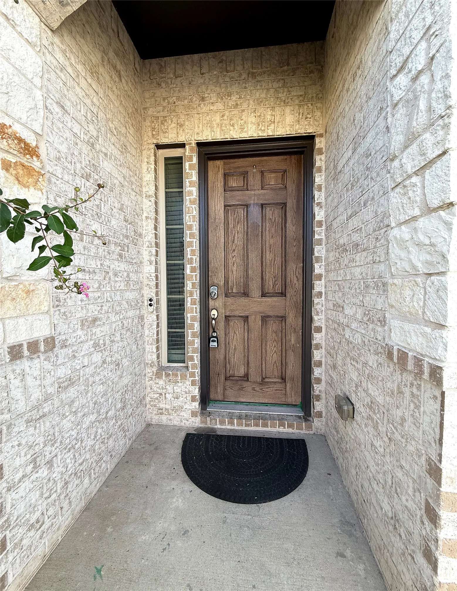 Single Family Residence For Rent in Tarrant County , 7304 Snyder Lane, Arlington, Texas 76002, 4 Bedroom, 2 Bathroom, 2 Garage spaces, 2,137 Sqft, built in 2021, mls#21388965, Real Estate Agent in Arlington, Homes For Rent in Tarrant county, Homes For Rent in Arlington, Realtor in Arlington Texas, Real Estate Brokerage Independent Realty Texas, Luminita Cordes Realtor