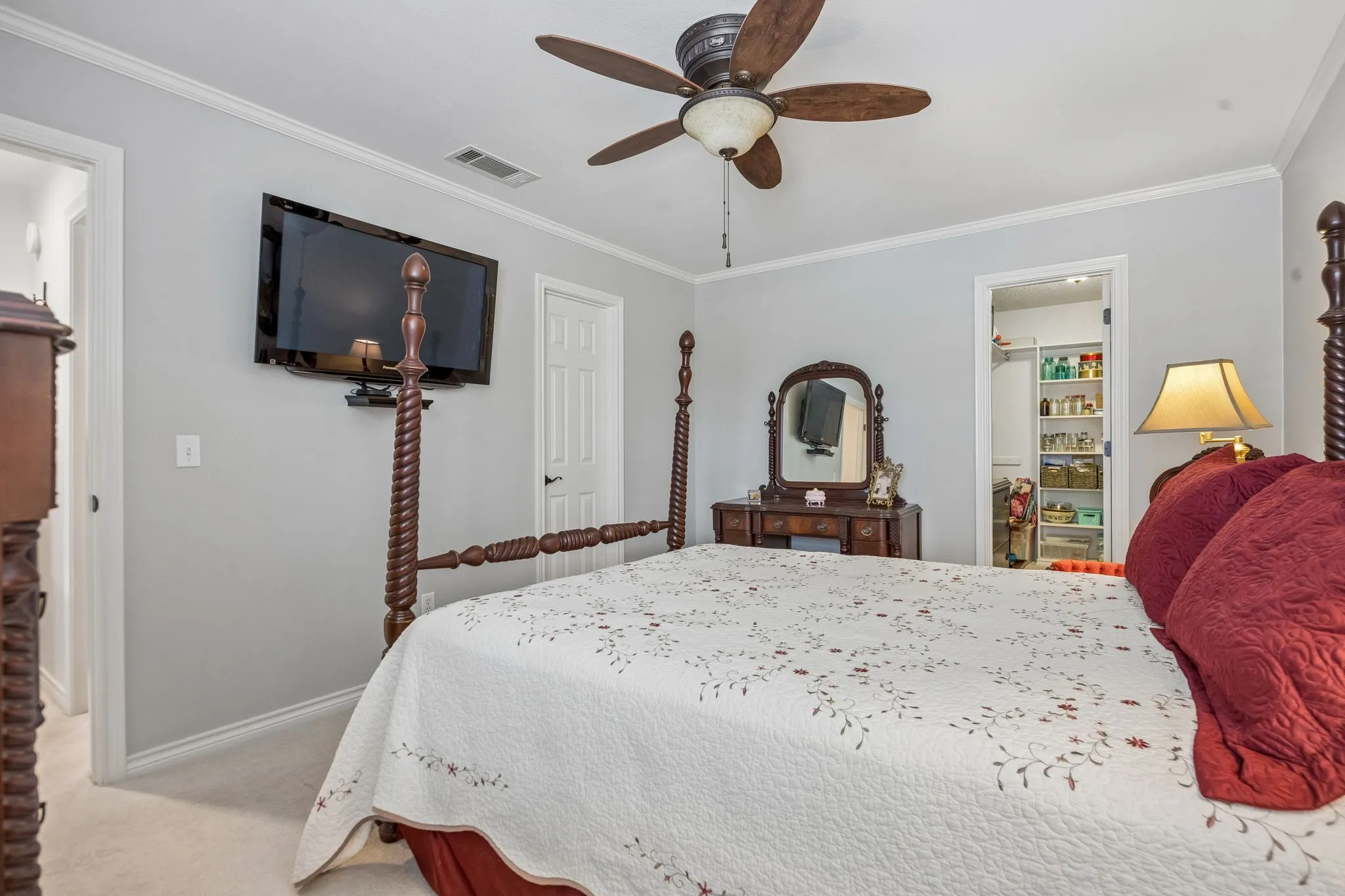 Single Family Residence For Sale in Collin County , 5916 Richwater Drive, Dallas, Texas 75252, 3 Bedroom, 3 Bathroom, 2 Garage spaces, 2,972 Sqft, built in 1986, mls#21375818, Real Estate Agent in Dallas, Homes For Sale in Collin county, Homes For Sale in Dallas, Realtor in Dallas Texas, Real Estate Brokerage Independent Realty Texas, Luminita Cordes Realtor