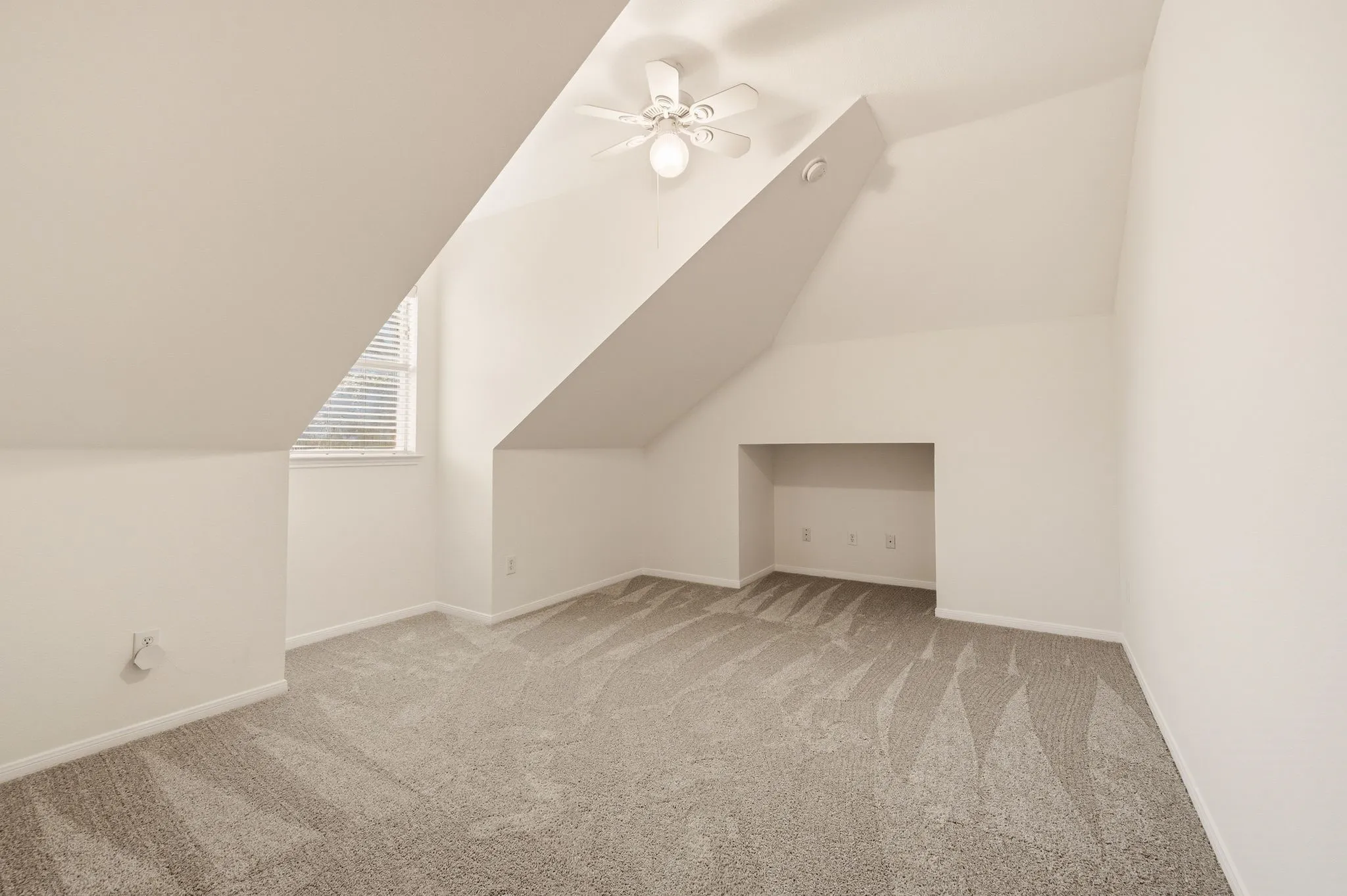 Single Family Residence For Sale in Denton County , 6528 Stewart Boulevard, The Colony, Texas 75056, 4 Bedroom, 3 Bathroom, 2 Garage spaces, 3,007 Sqft, built in 2002, mls#21388966, Real Estate Agent in The Colony, Homes For Sale in Denton county, Homes For Sale in The Colony, Realtor in The Colony Texas, Real Estate Brokerage Independent Realty Texas, Luminita Cordes Realtor
