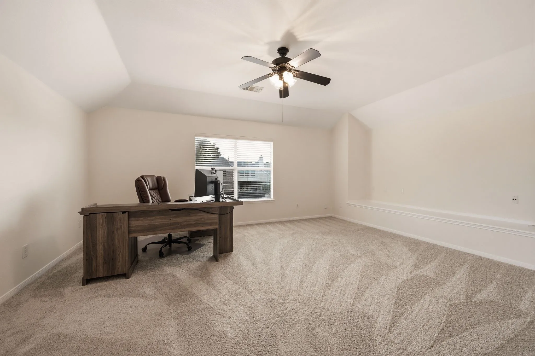 Single Family Residence For Sale in Denton County , 6528 Stewart Boulevard, The Colony, Texas 75056, 4 Bedroom, 3 Bathroom, 2 Garage spaces, 3,007 Sqft, built in 2002, mls#21388966, Real Estate Agent in The Colony, Homes For Sale in Denton county, Homes For Sale in The Colony, Realtor in The Colony Texas, Real Estate Brokerage Independent Realty Texas, Luminita Cordes Realtor