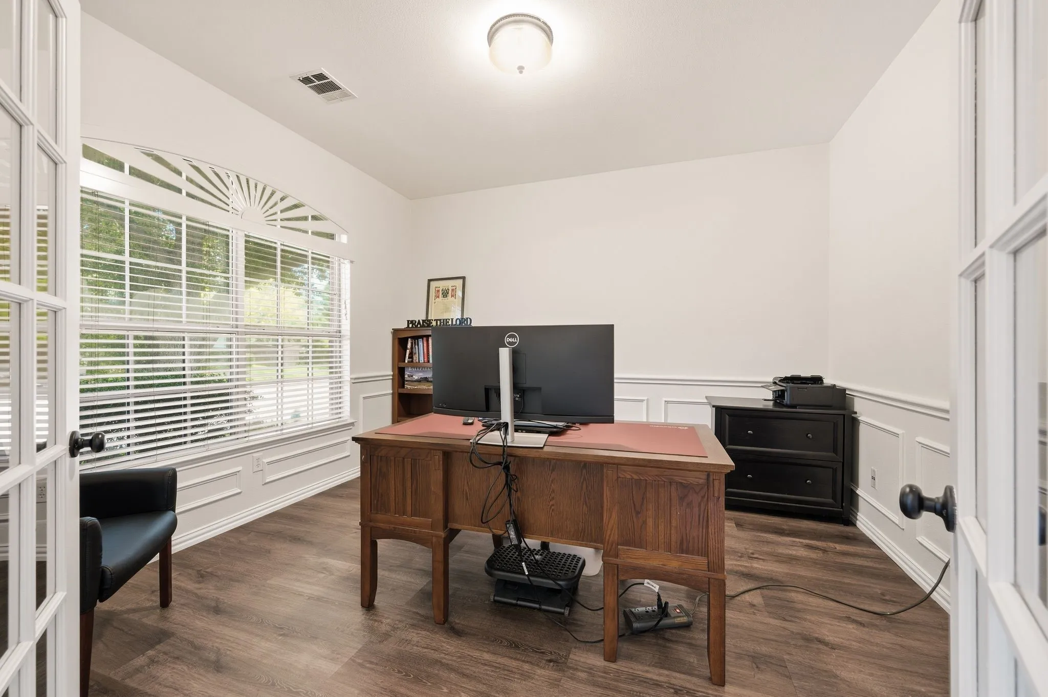 Single Family Residence For Sale in Denton County , 6528 Stewart Boulevard, The Colony, Texas 75056, 4 Bedroom, 3 Bathroom, 2 Garage spaces, 3,007 Sqft, built in 2002, mls#21388966, Real Estate Agent in The Colony, Homes For Sale in Denton county, Homes For Sale in The Colony, Realtor in The Colony Texas, Real Estate Brokerage Independent Realty Texas, Luminita Cordes Realtor