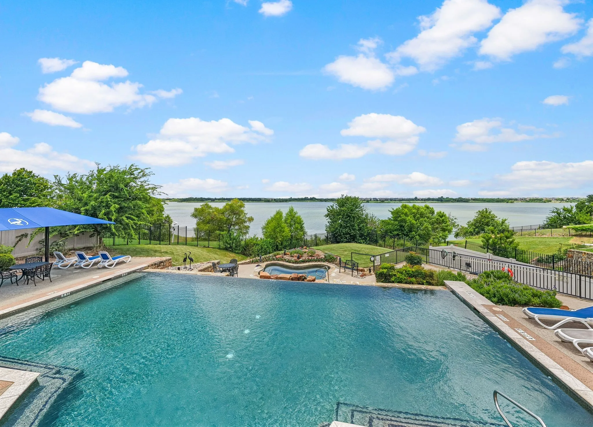 Single Family Residence For Sale in Denton County , 6528 Stewart Boulevard, The Colony, Texas 75056, 4 Bedroom, 3 Bathroom, 2 Garage spaces, 3,007 Sqft, built in 2002, mls#21388966, Real Estate Agent in The Colony, Homes For Sale in Denton county, Homes For Sale in The Colony, Realtor in The Colony Texas, Real Estate Brokerage Independent Realty Texas, Luminita Cordes Realtor