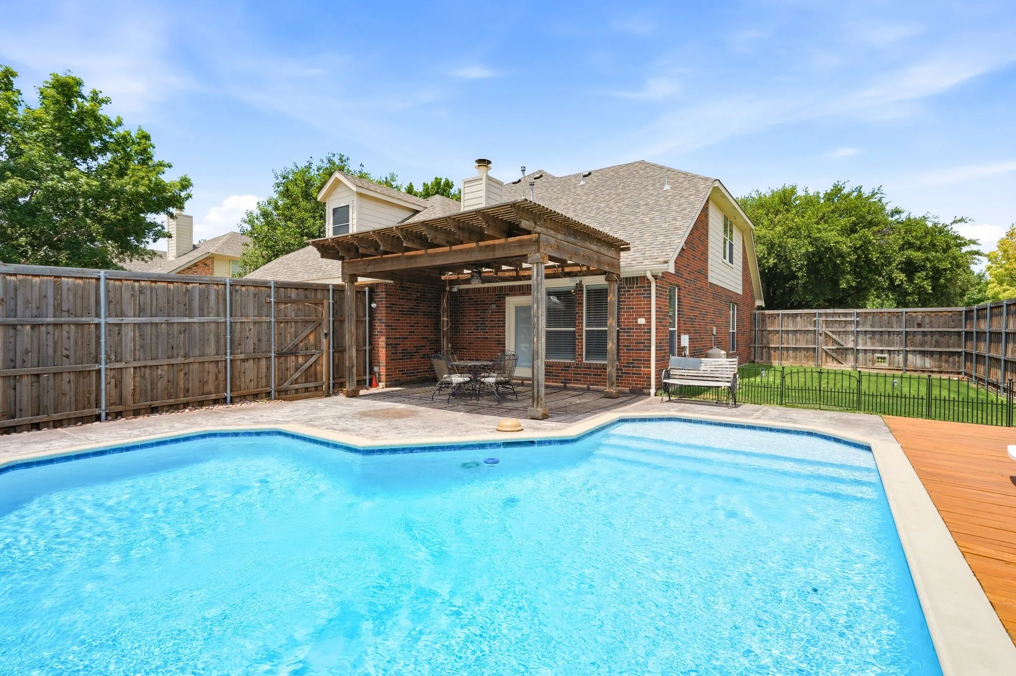 Single Family Residence For Sale in Denton County , 6528 Stewart Boulevard, The Colony, Texas 75056, 4 Bedroom, 3 Bathroom, 2 Garage spaces, 3,007 Sqft, built in 2002, mls#21388966, Real Estate Agent in The Colony, Homes For Sale in Denton county, Homes For Sale in The Colony, Realtor in The Colony Texas, Real Estate Brokerage Independent Realty Texas, Luminita Cordes Realtor