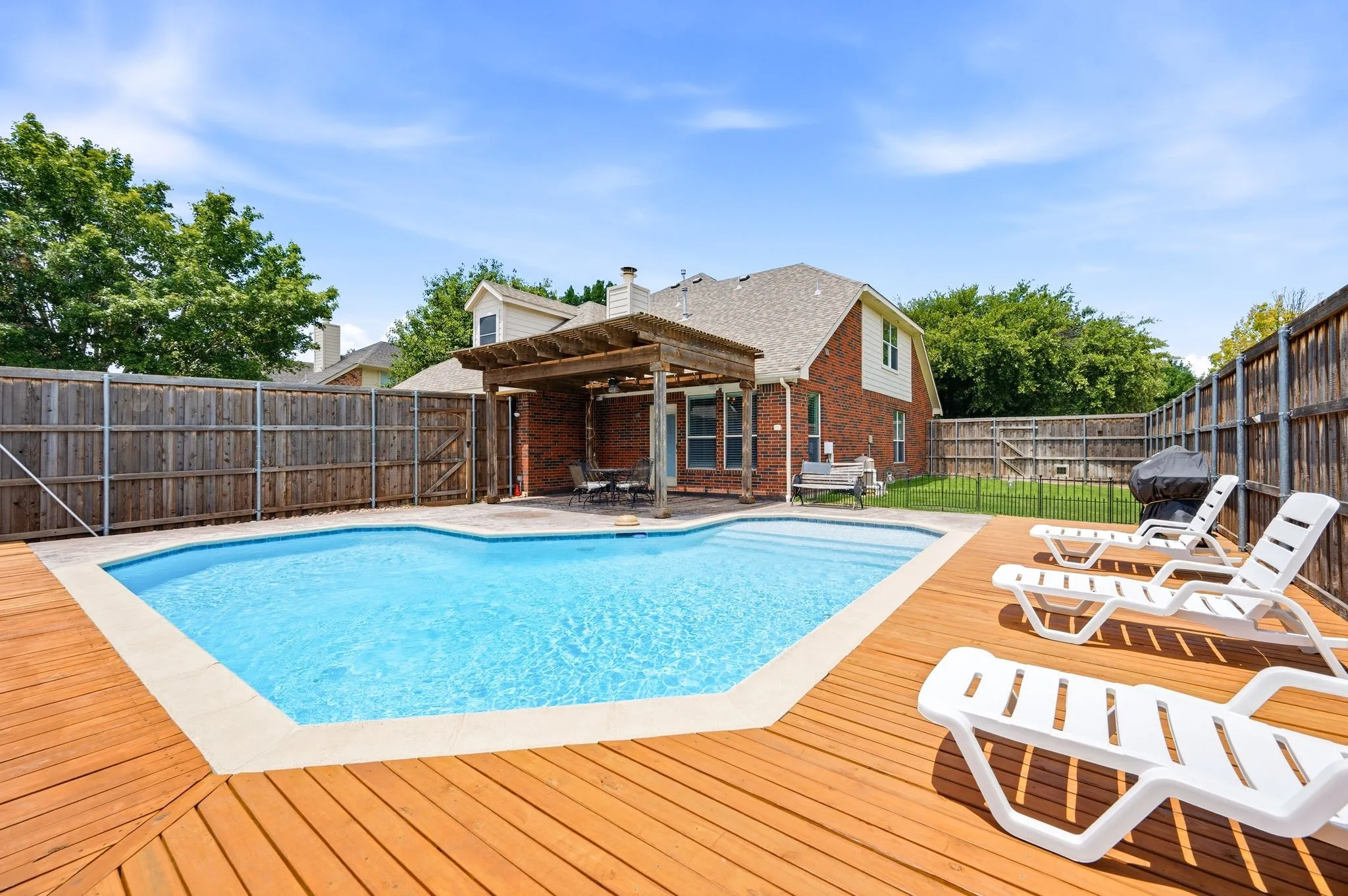 Single Family Residence For Sale in Denton County , 6528 Stewart Boulevard, The Colony, Texas 75056, 4 Bedroom, 3 Bathroom, 2 Garage spaces, 3,007 Sqft, built in 2002, mls#21388966, Real Estate Agent in The Colony, Homes For Sale in Denton county, Homes For Sale in The Colony, Realtor in The Colony Texas, Real Estate Brokerage Independent Realty Texas, Luminita Cordes Realtor