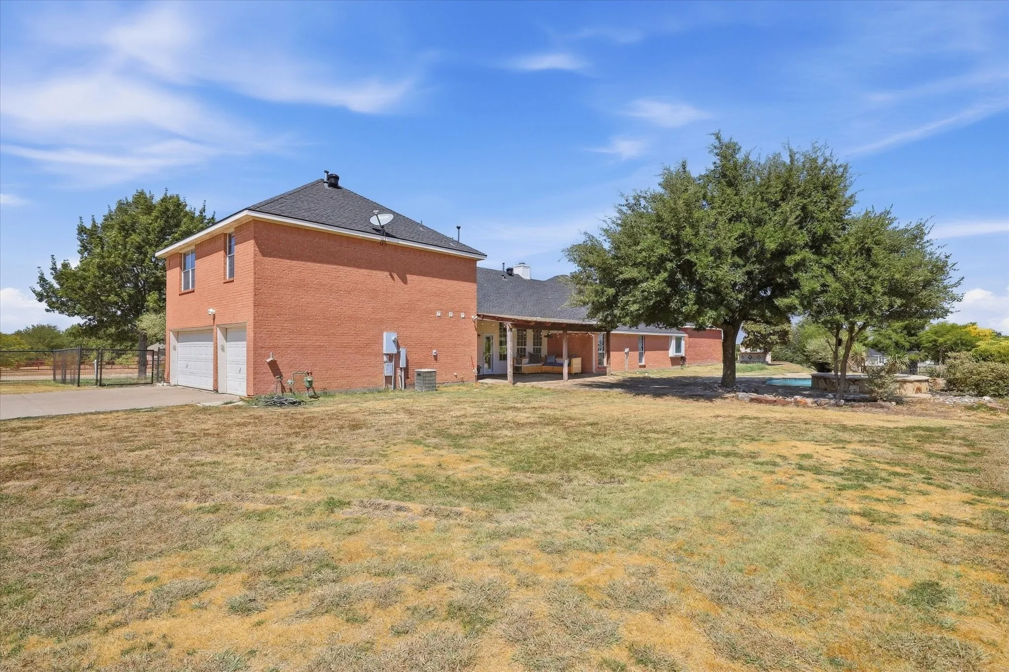 Single Family Residence For Sale in Collin County , 1150 Scarlett Drive, Lucas, Texas 75002, 5 Bedroom, 6 Bathroom, 5 Garage spaces, 4,734 Sqft, built in 2003, mls#21387400, Real Estate Agent in Lucas, Homes For Sale in Collin county, Homes For Sale in Lucas, Realtor in Lucas Texas, Real Estate Brokerage Independent Realty Texas, Luminita Cordes Realtor