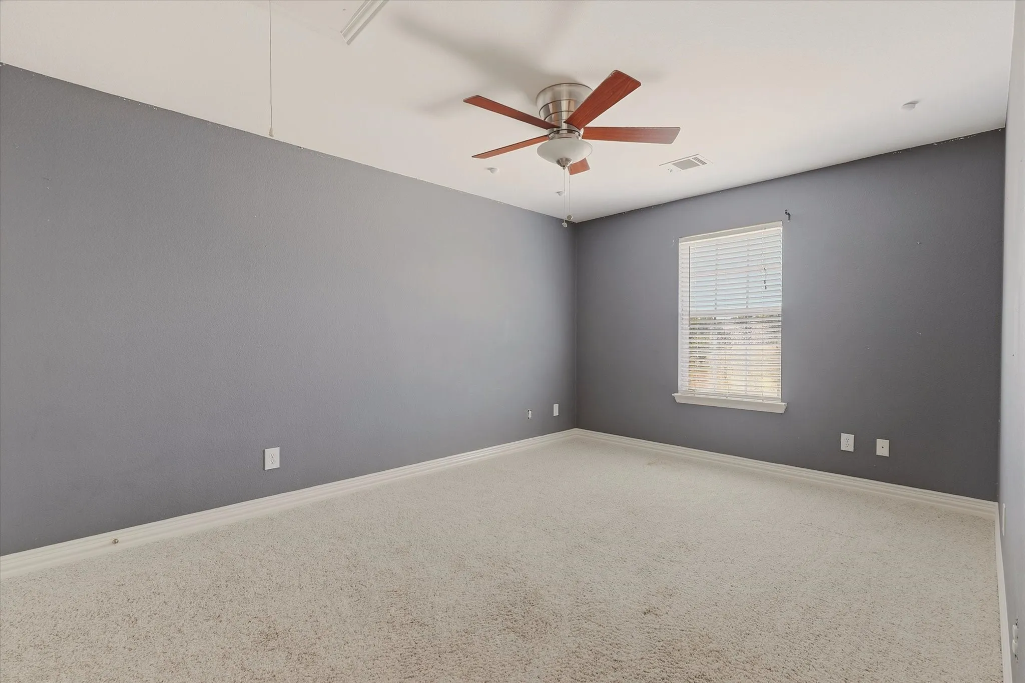Single Family Residence For Sale in Collin County , 1150 Scarlett Drive, Lucas, Texas 75002, 5 Bedroom, 6 Bathroom, 5 Garage spaces, 4,734 Sqft, built in 2003, mls#21387400, Real Estate Agent in Lucas, Homes For Sale in Collin county, Homes For Sale in Lucas, Realtor in Lucas Texas, Real Estate Brokerage Independent Realty Texas, Luminita Cordes Realtor