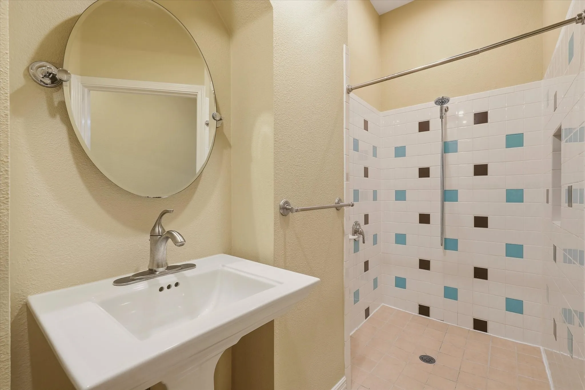 Single Family Residence For Sale in Collin County , 1150 Scarlett Drive, Lucas, Texas 75002, 5 Bedroom, 6 Bathroom, 5 Garage spaces, 4,734 Sqft, built in 2003, mls#21387400, Real Estate Agent in Lucas, Homes For Sale in Collin county, Homes For Sale in Lucas, Realtor in Lucas Texas, Real Estate Brokerage Independent Realty Texas, Luminita Cordes Realtor