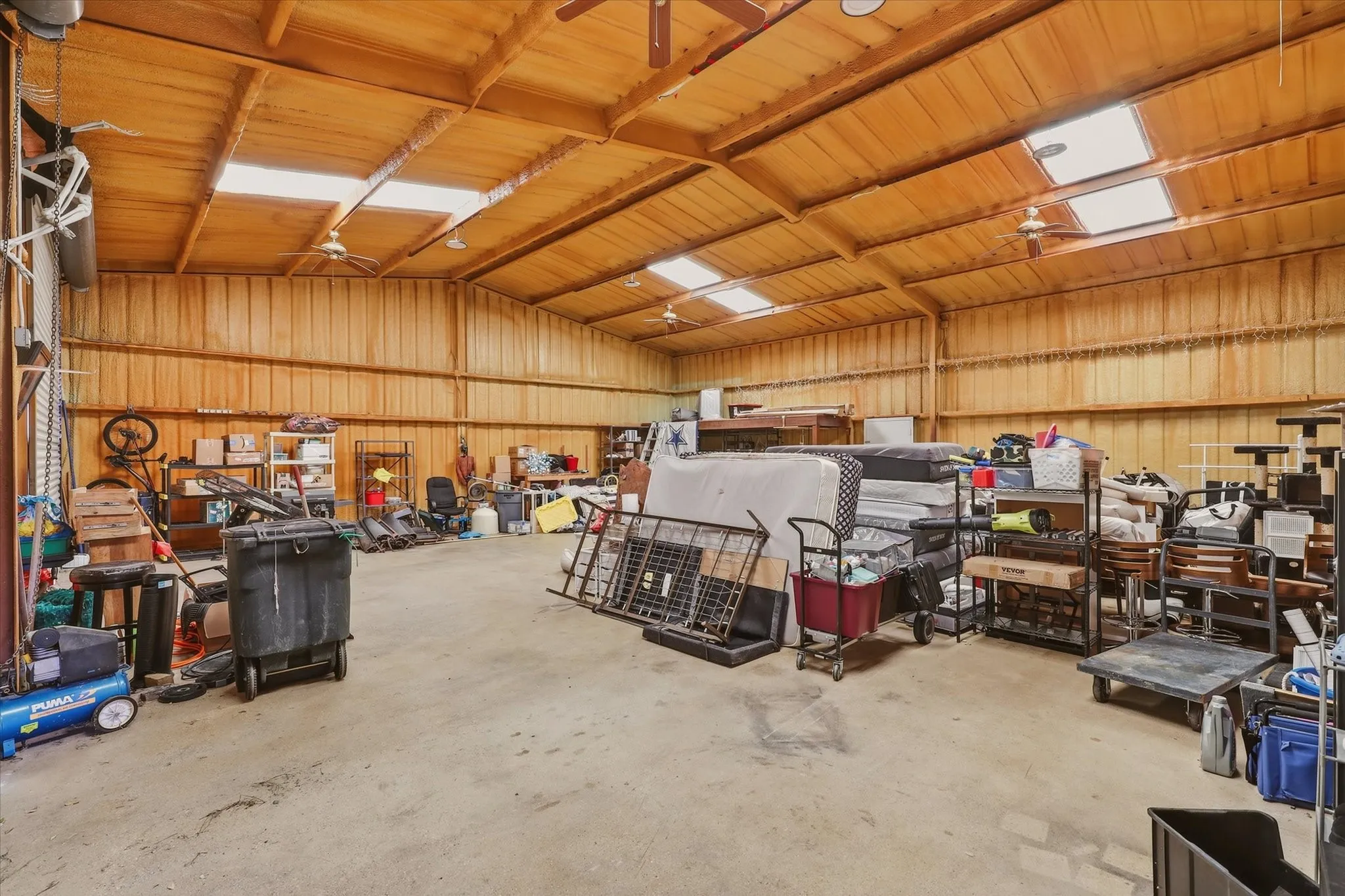 Single Family Residence For Sale in Collin County , 1150 Scarlett Drive, Lucas, Texas 75002, 5 Bedroom, 6 Bathroom, 5 Garage spaces, 4,734 Sqft, built in 2003, mls#21387400, Real Estate Agent in Lucas, Homes For Sale in Collin county, Homes For Sale in Lucas, Realtor in Lucas Texas, Real Estate Brokerage Independent Realty Texas, Luminita Cordes Realtor
