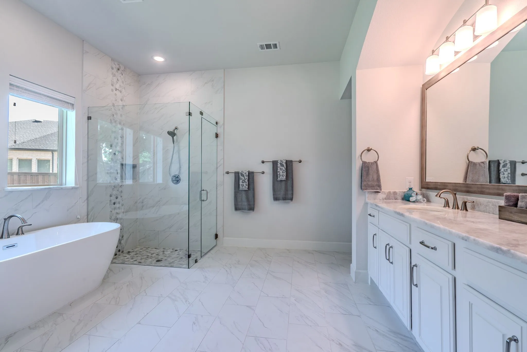 Single Family Residence For Sale in Denton County , 4945 Campbeltown Drive, Flower Mound, Texas 75028, 4 Bedroom, 3 Bathroom, 3 Garage spaces, 2,739 Sqft, built in 2020, mls#21368203, Real Estate Agent in Flower Mound, Homes For Sale in Denton county, Homes For Sale in Flower Mound, Realtor in Flower Mound Texas, Real Estate Brokerage Independent Realty Texas, Luminita Cordes Realtor