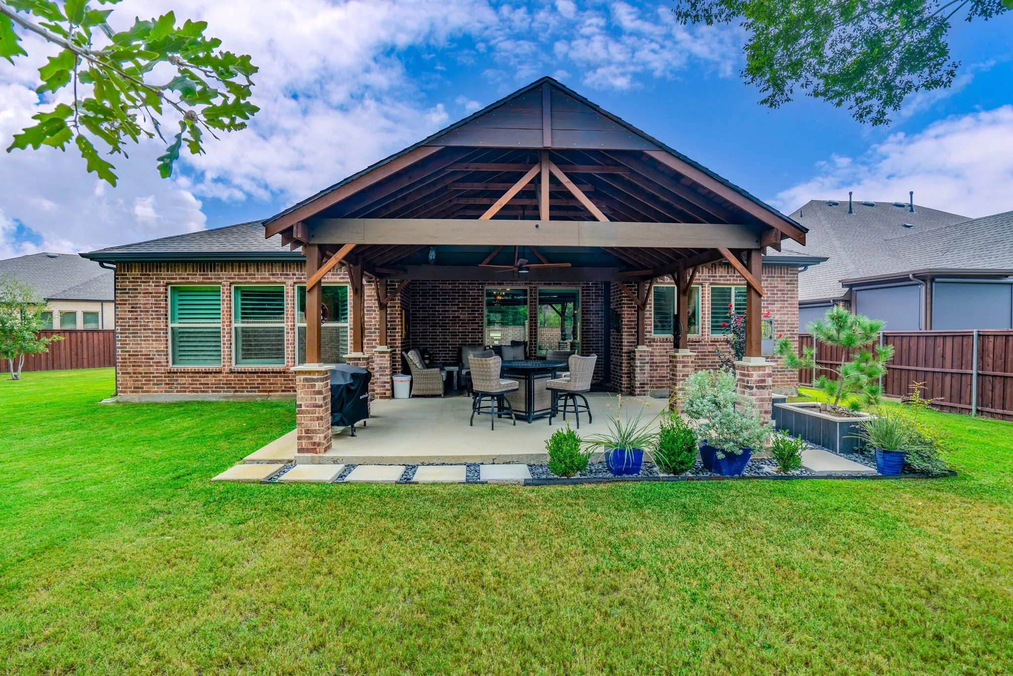 Single Family Residence For Sale in Denton County , 4945 Campbeltown Drive, Flower Mound, Texas 75028, 4 Bedroom, 3 Bathroom, 3 Garage spaces, 2,739 Sqft, built in 2020, mls#21368203, Real Estate Agent in Flower Mound, Homes For Sale in Denton county, Homes For Sale in Flower Mound, Realtor in Flower Mound Texas, Real Estate Brokerage Independent Realty Texas, Luminita Cordes Realtor