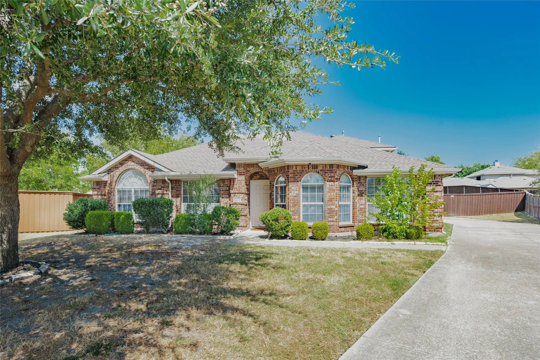 Single Family Residence For Sale in Collin County , 1606 Autumn Glen Court, Wylie, Texas 75098, 4 Bedroom, 3 Bathroom, 2 Garage spaces, 2,748 Sqft, built in 2003, mls#21386953, Real Estate Agent in Wylie, Homes For Sale in Collin county, Homes For Sale in Wylie, Realtor in Wylie Texas, Real Estate Brokerage Independent Realty Texas, Luminita Cordes Realtor