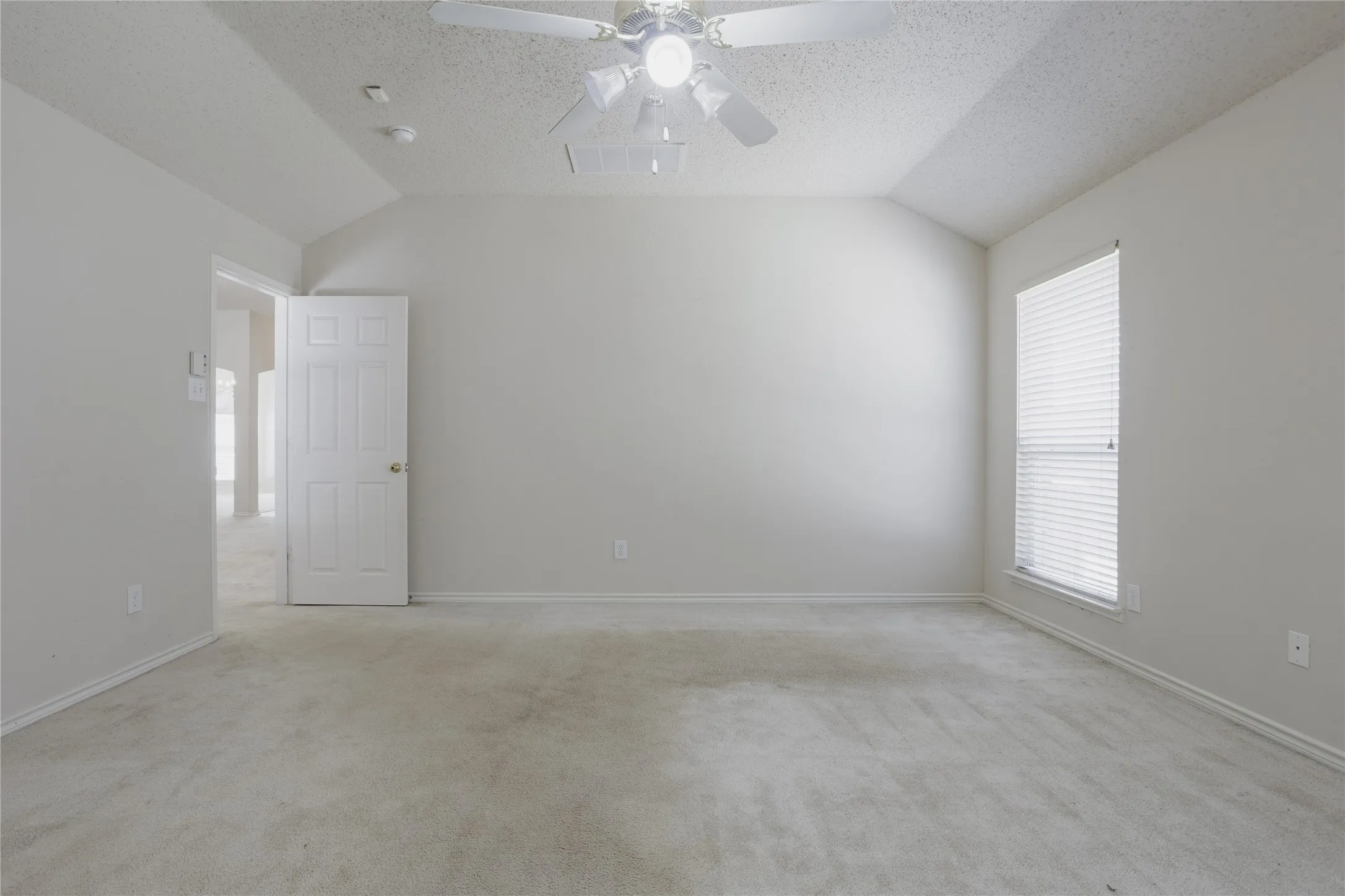 Single Family Residence For Sale in Collin County , 1606 Autumn Glen Court, Wylie, Texas 75098, 4 Bedroom, 3 Bathroom, 2 Garage spaces, 2,748 Sqft, built in 2003, mls#21386953, Real Estate Agent in Wylie, Homes For Sale in Collin county, Homes For Sale in Wylie, Realtor in Wylie Texas, Real Estate Brokerage Independent Realty Texas, Luminita Cordes Realtor