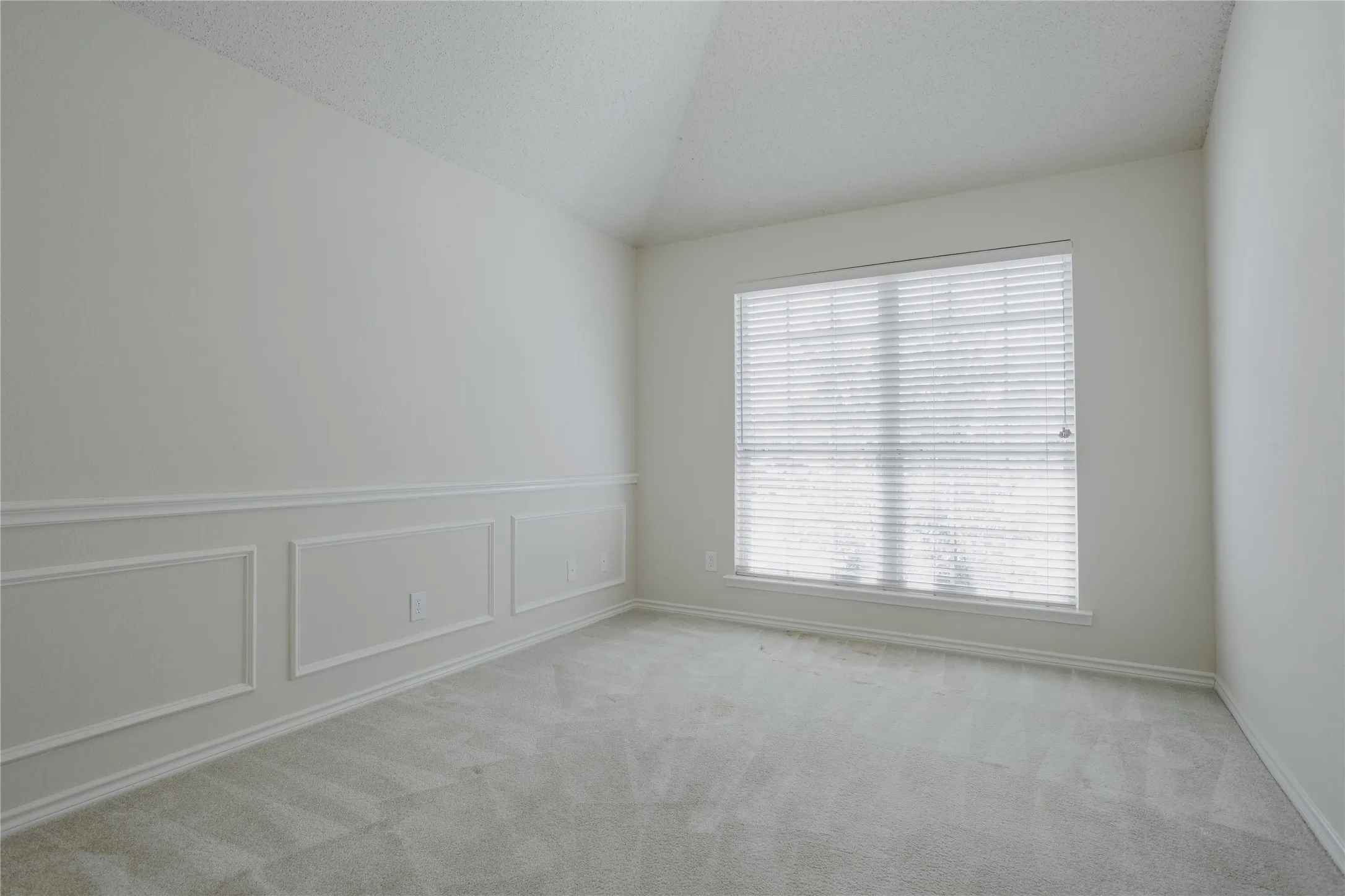 Single Family Residence For Sale in Collin County , 1606 Autumn Glen Court, Wylie, Texas 75098, 4 Bedroom, 3 Bathroom, 2 Garage spaces, 2,748 Sqft, built in 2003, mls#21386953, Real Estate Agent in Wylie, Homes For Sale in Collin county, Homes For Sale in Wylie, Realtor in Wylie Texas, Real Estate Brokerage Independent Realty Texas, Luminita Cordes Realtor