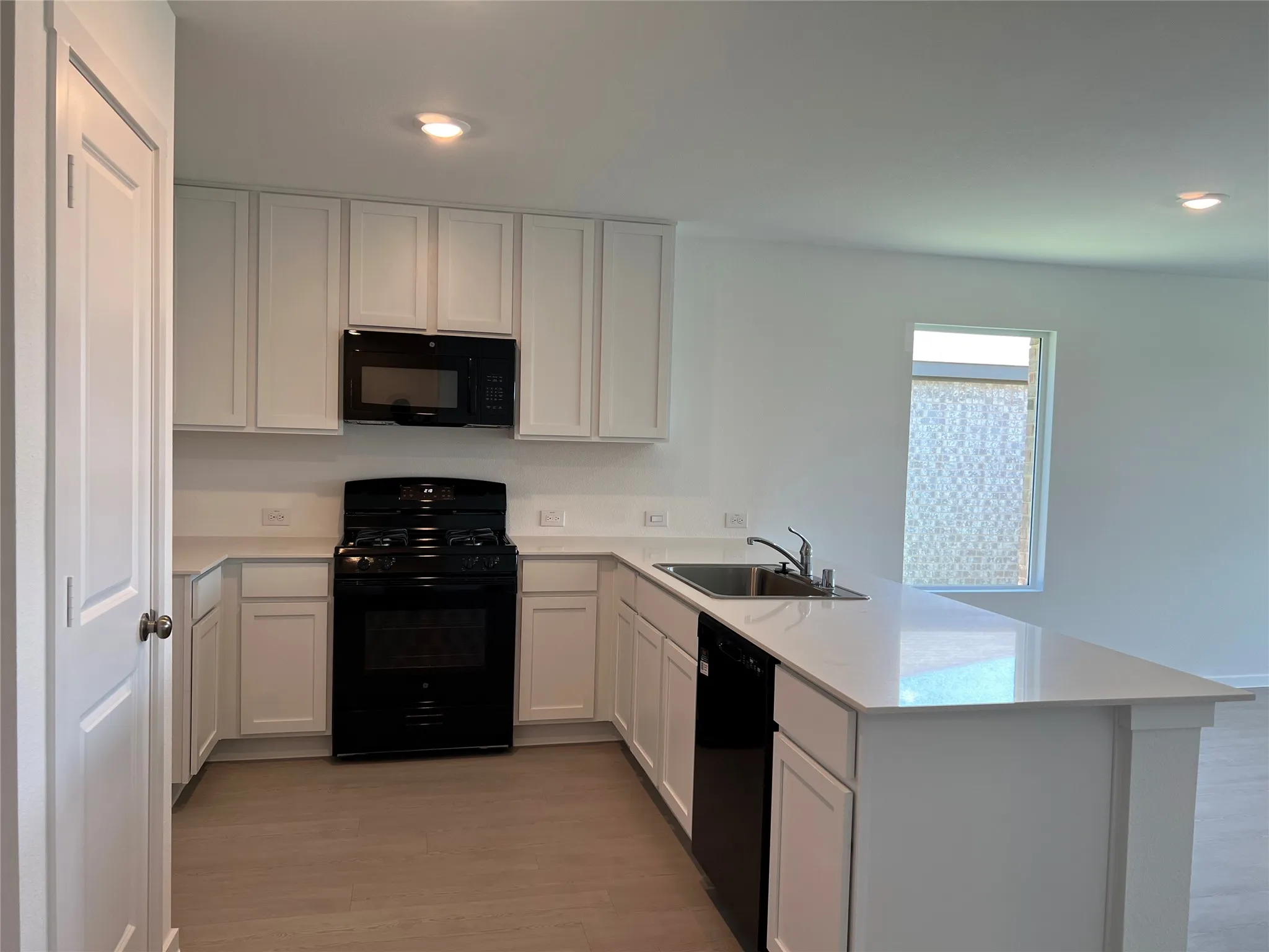 Single Family Residence For Rent in Kaufman County , 1529 Lanner Meadows Lane, Forney, Texas 75126, 3 Bedroom, 2 Bathroom, 2 Garage spaces, 1,522 Sqft, built in 2025, mls#21386828, Real Estate Agent in Forney, Homes For Rent in Kaufman county, Homes For Rent in Forney, Realtor in Forney Texas, Real Estate Brokerage Independent Realty Texas, Luminita Cordes Realtor