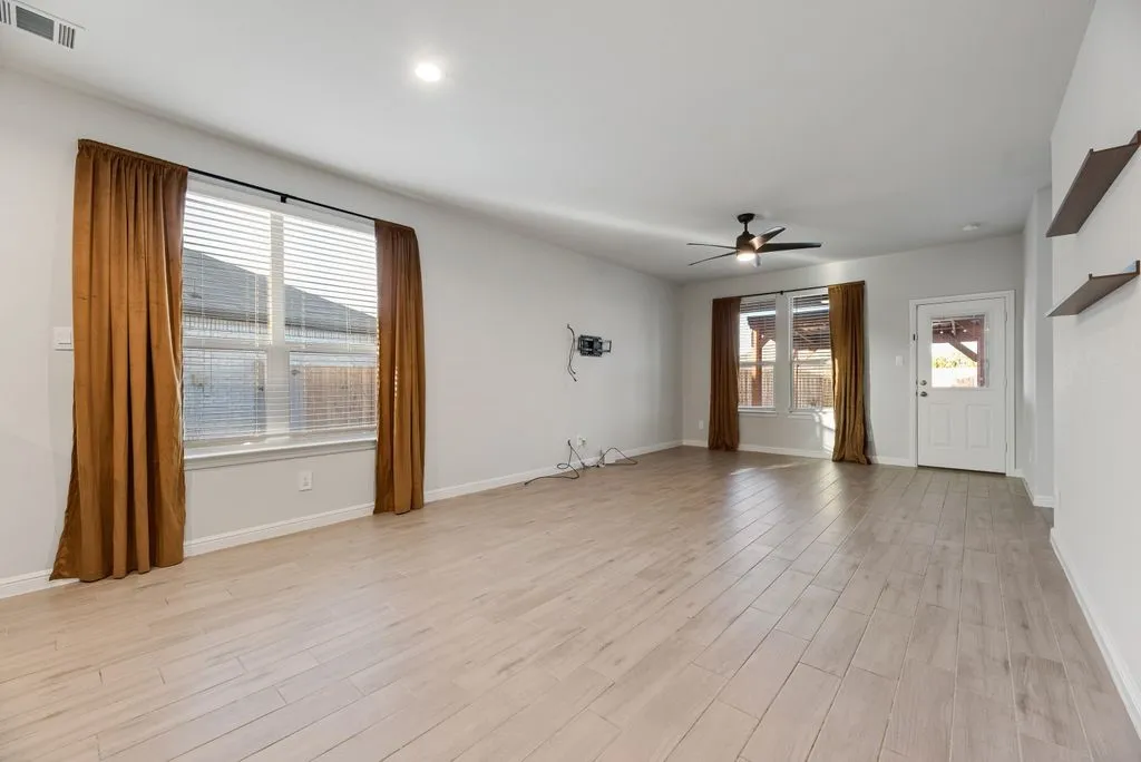 Single Family Residence For Sale in Tarrant County , 9621 Catclaw Terrace, Fort Worth, Texas 76036, 4 Bedroom, 2 Bathroom, 2 Garage spaces, 1,737 Sqft, built in 2023, mls#21382588, Real Estate Agent in Fort Worth, Homes For Sale in Tarrant county, Homes For Sale in Fort Worth, Realtor in Fort Worth Texas, Real Estate Brokerage Independent Realty Texas, Luminita Cordes Realtor