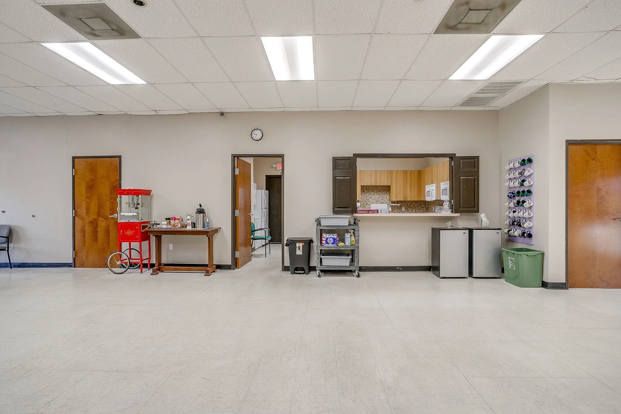 Office For Sale in Tarrant County , 4615 E California Parkway, Forest Hill, Texas 76119, 0, 0, Garage spaces, 0 Sqft, built in 1977, mls#21387777, Real Estate Agent in Forest Hill, Homes For Sale in Tarrant county, Homes For Sale in Forest Hill, Realtor in Forest Hill Texas, Real Estate Brokerage Independent Realty Texas, Luminita Cordes Realtor