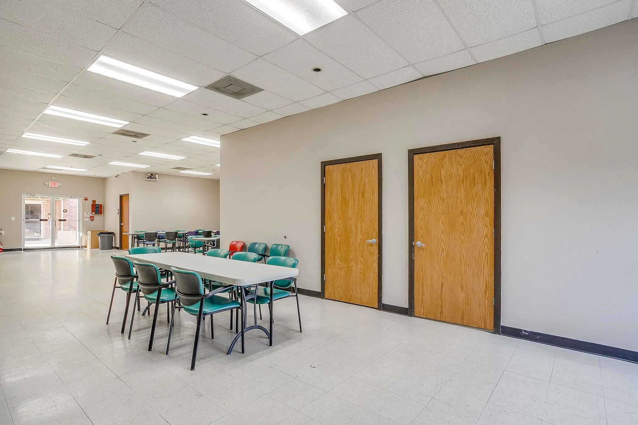 Office For Sale in Tarrant County , 4615 E California Parkway, Forest Hill, Texas 76119, 0, 0, Garage spaces, 0 Sqft, built in 1977, mls#21387777, Real Estate Agent in Forest Hill, Homes For Sale in Tarrant county, Homes For Sale in Forest Hill, Realtor in Forest Hill Texas, Real Estate Brokerage Independent Realty Texas, Luminita Cordes Realtor