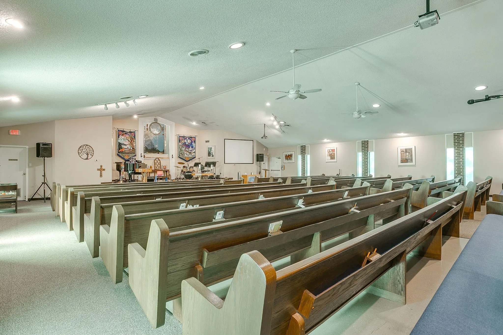Office For Sale in Tarrant County , 4615 E California Parkway, Forest Hill, Texas 76119, 0, 0, Garage spaces, 0 Sqft, built in 1977, mls#21387777, Real Estate Agent in Forest Hill, Homes For Sale in Tarrant county, Homes For Sale in Forest Hill, Realtor in Forest Hill Texas, Real Estate Brokerage Independent Realty Texas, Luminita Cordes Realtor