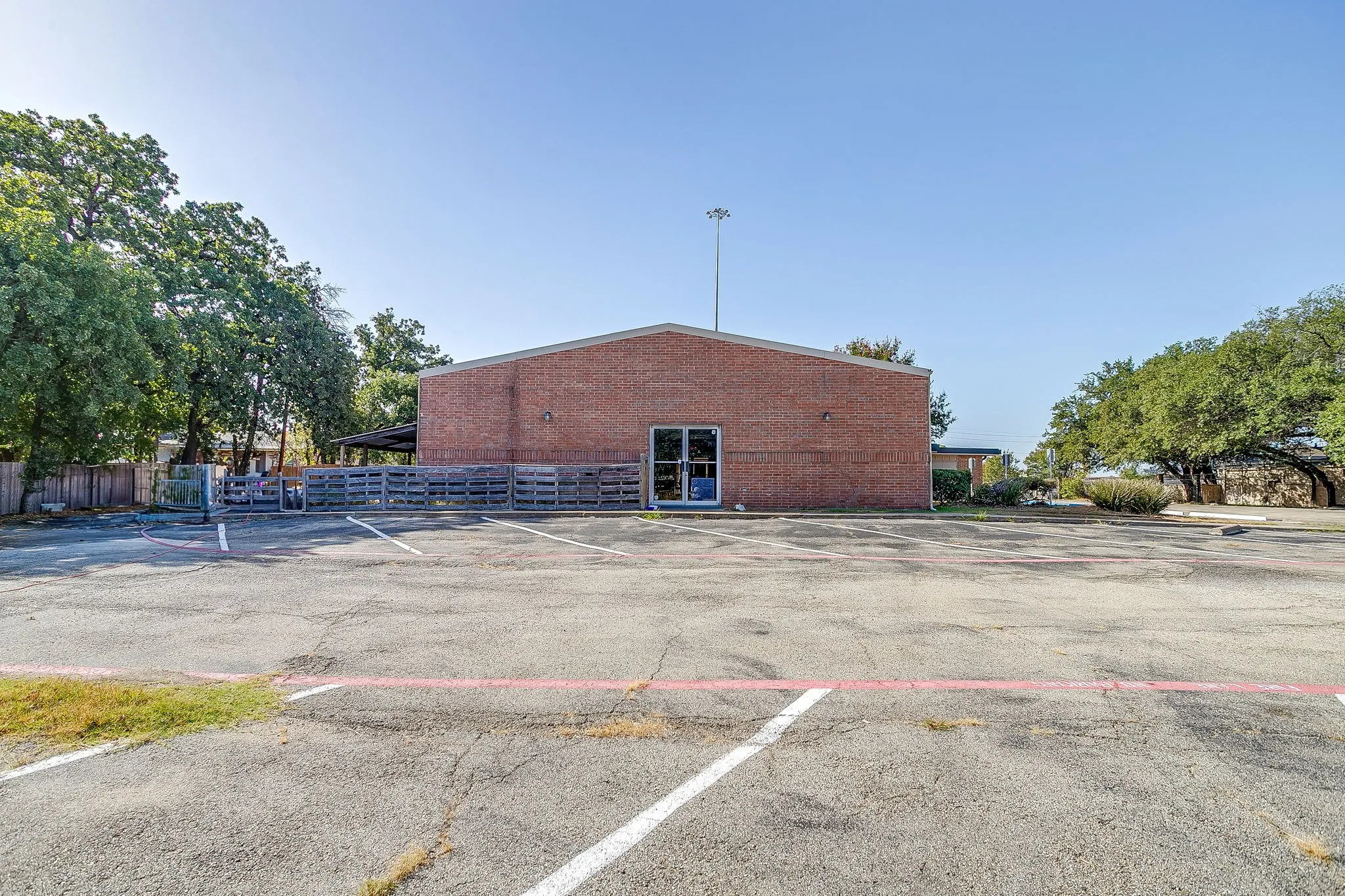 Office For Sale in Tarrant County , 4615 E California Parkway, Forest Hill, Texas 76119, 0, 0, Garage spaces, 0 Sqft, built in 1977, mls#21387777, Real Estate Agent in Forest Hill, Homes For Sale in Tarrant county, Homes For Sale in Forest Hill, Realtor in Forest Hill Texas, Real Estate Brokerage Independent Realty Texas, Luminita Cordes Realtor